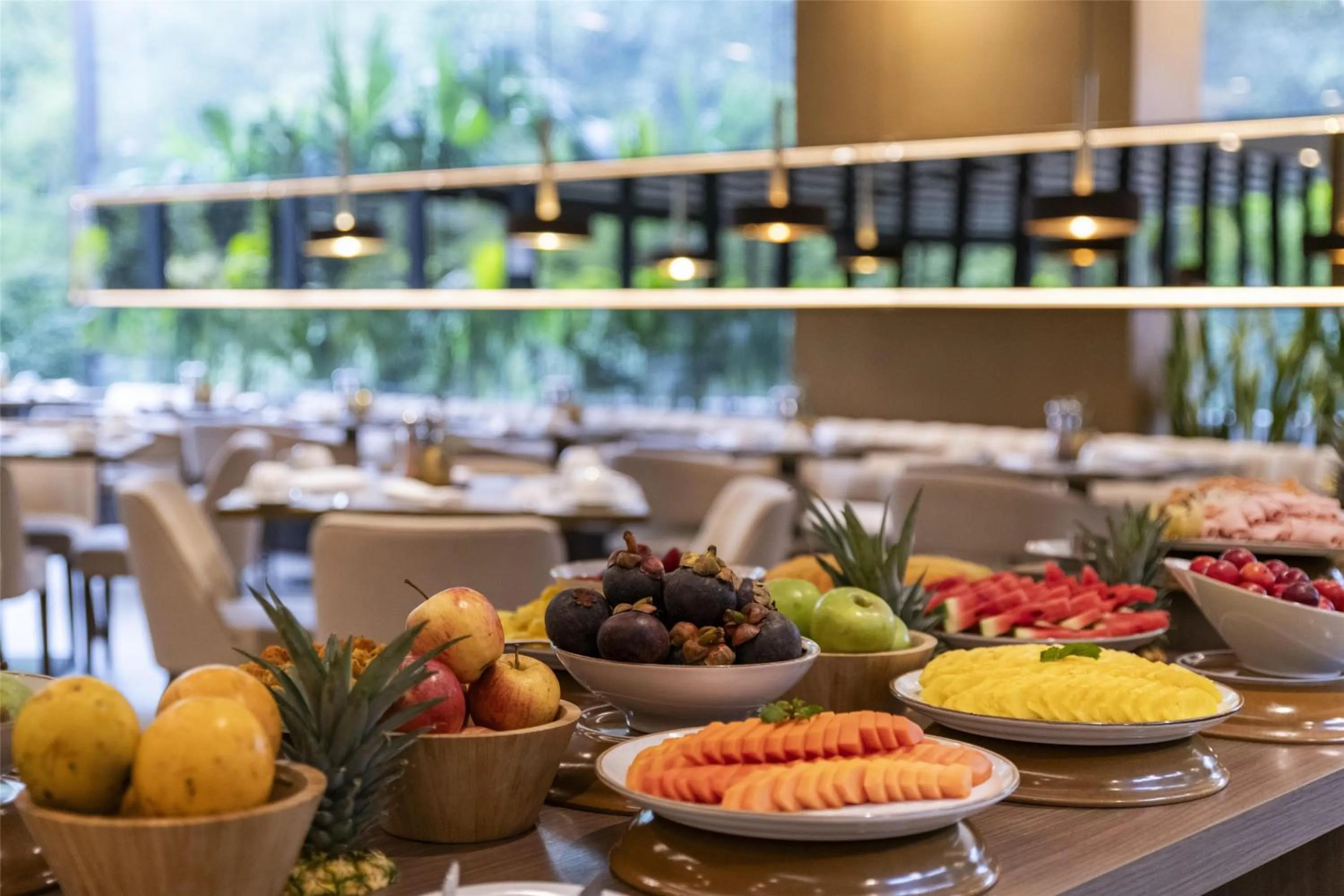 Restaurant/places to eat in York Medellin, Curio Collection by Hilton