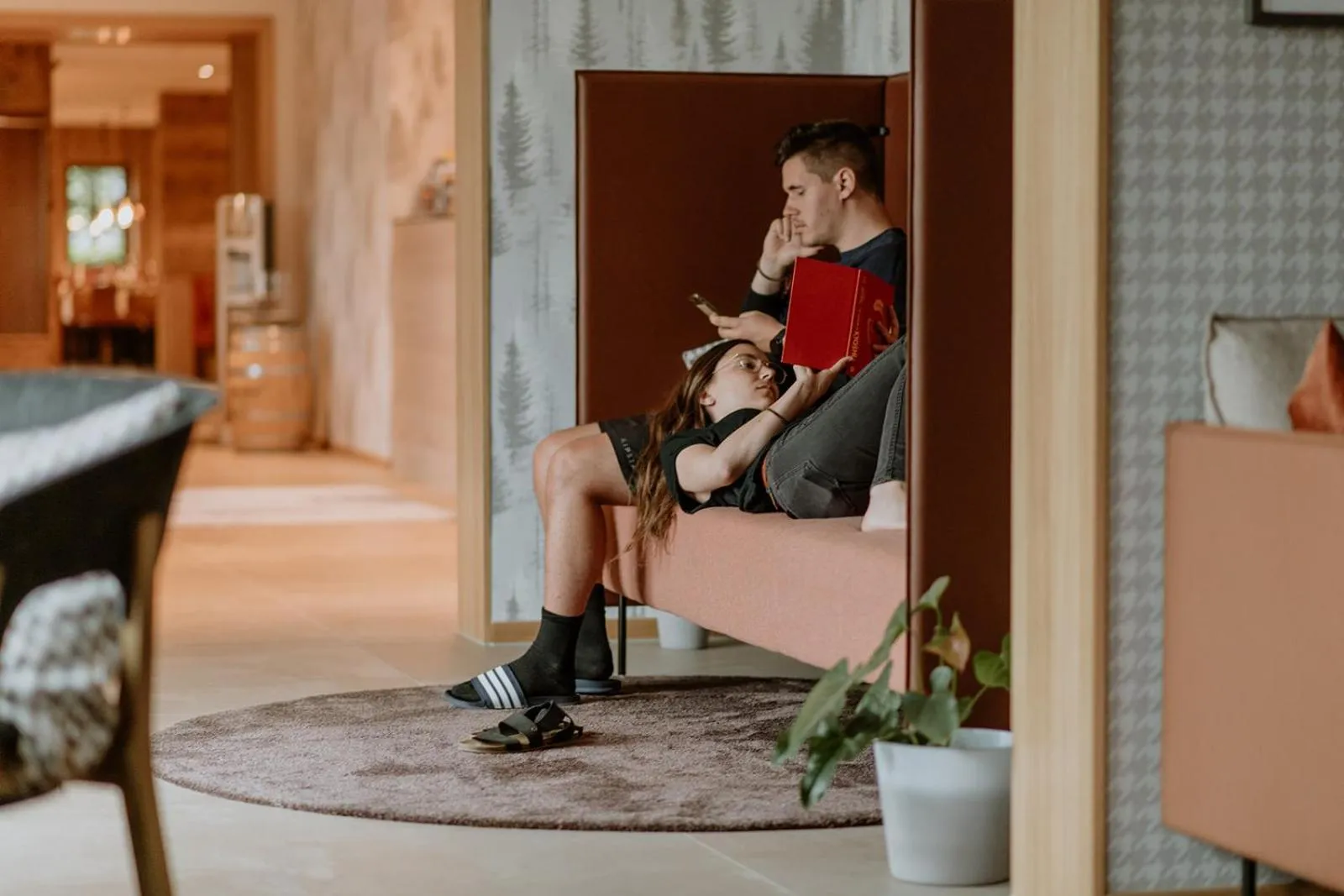 Library in Waldhotel Kreuztanne