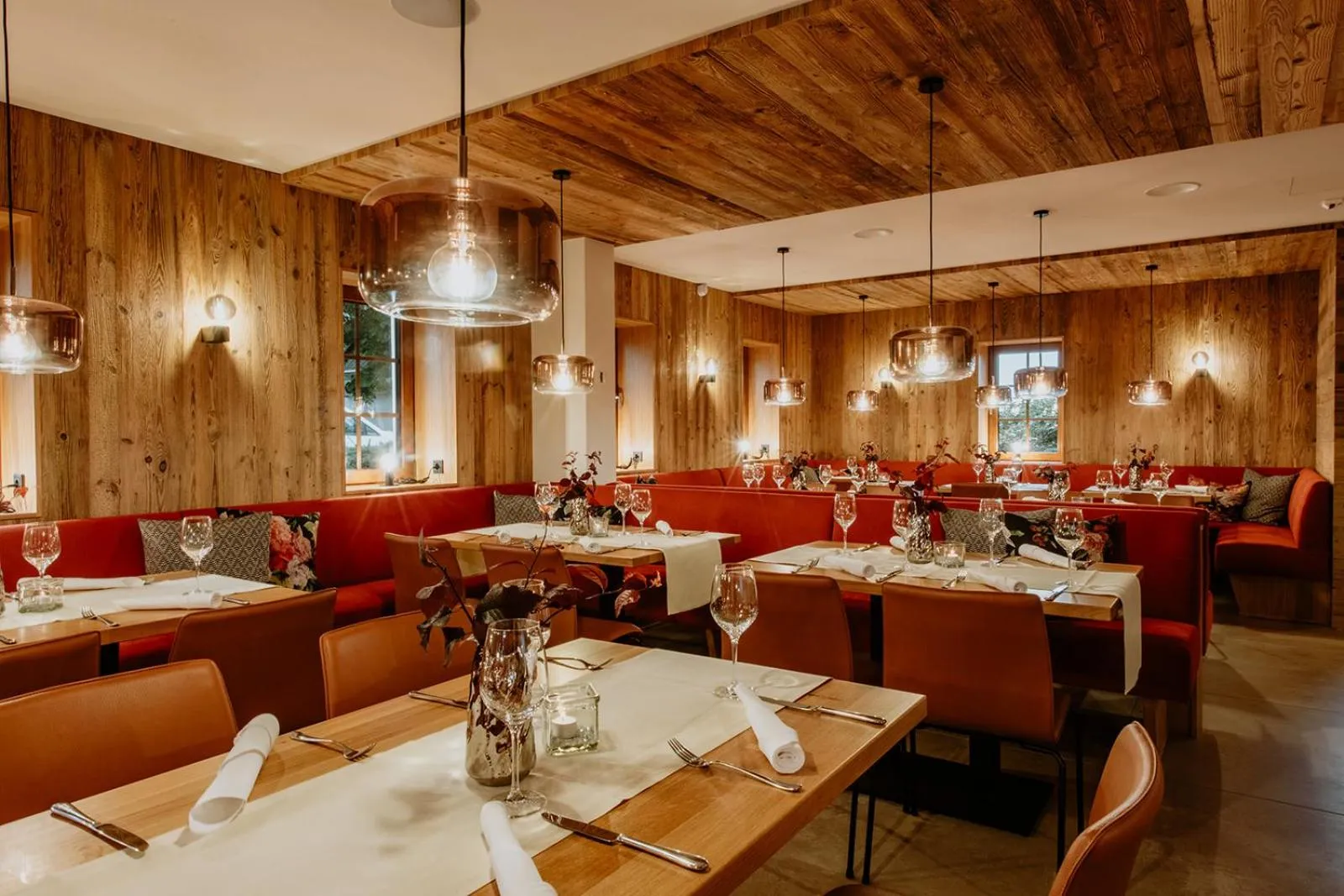 Restaurant/places to eat in Waldhotel Kreuztanne