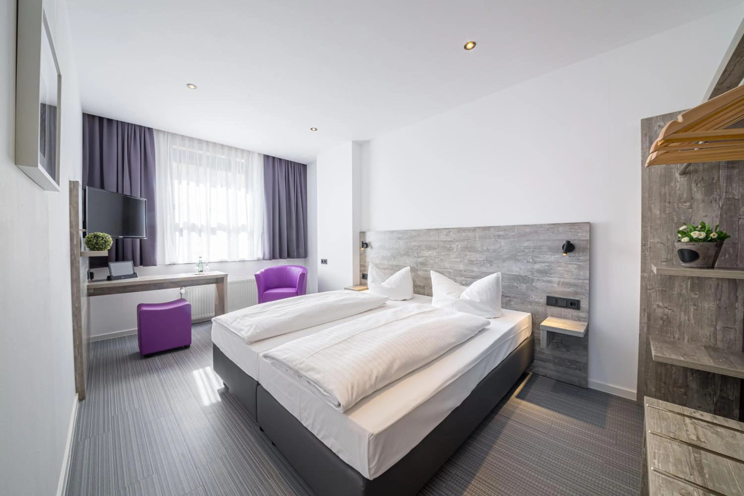 Bed in Arotel Best living Nürnberg