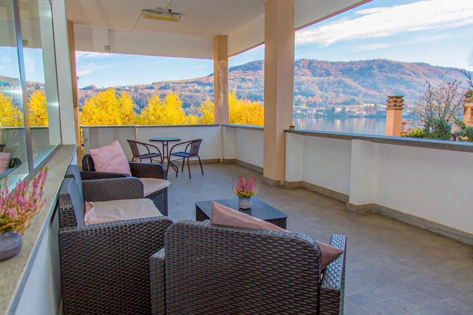 Day in Hotel Chalet del Lago