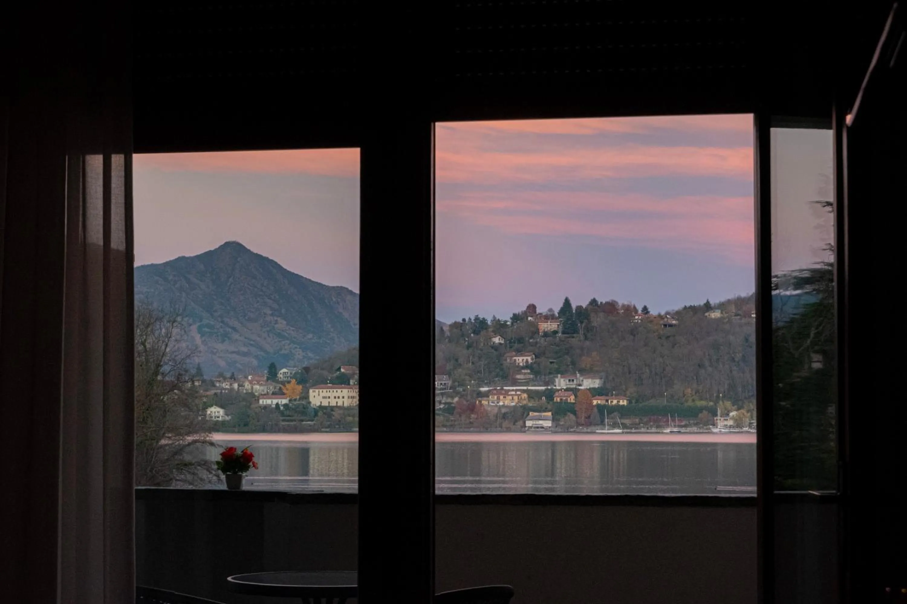 Natural landscape in Hotel Chalet del Lago