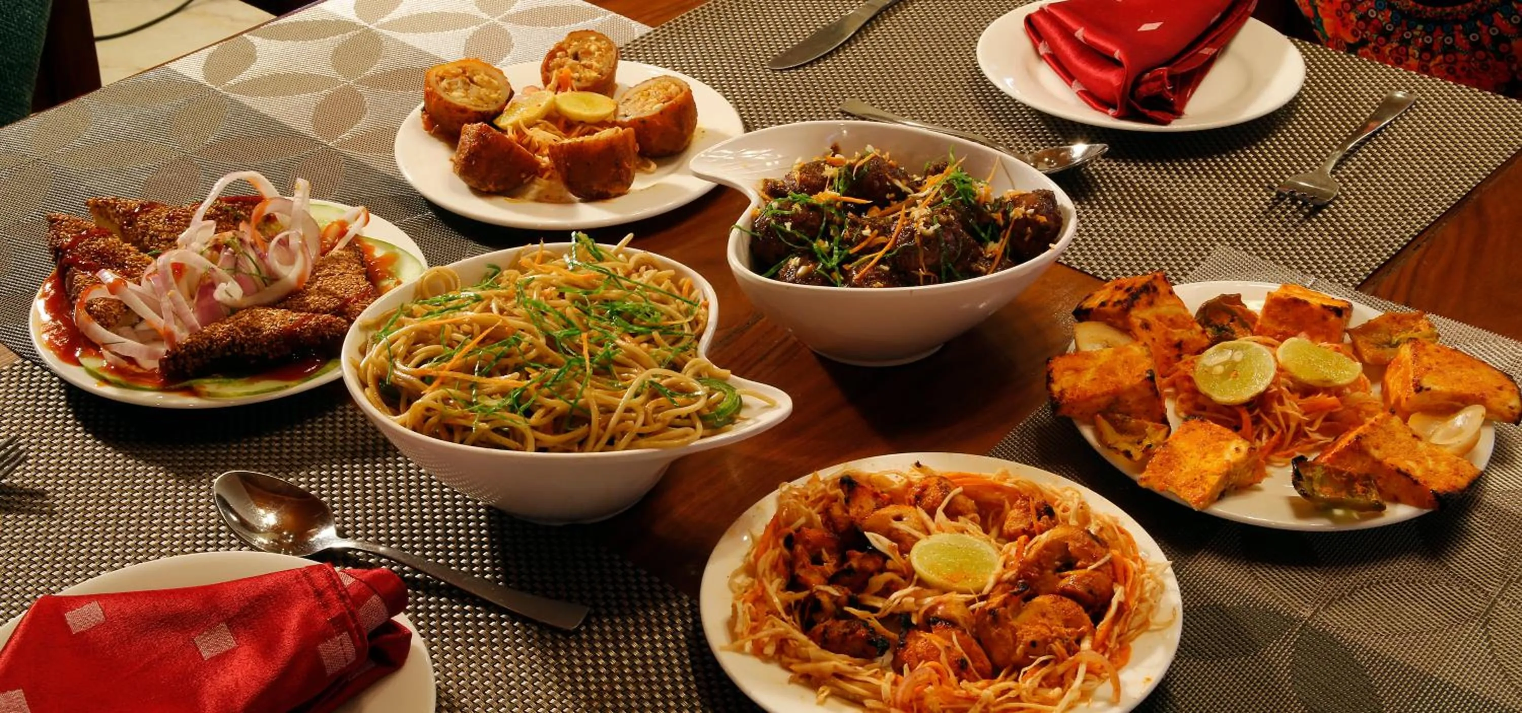 Food in Mongas Hotel & Resort