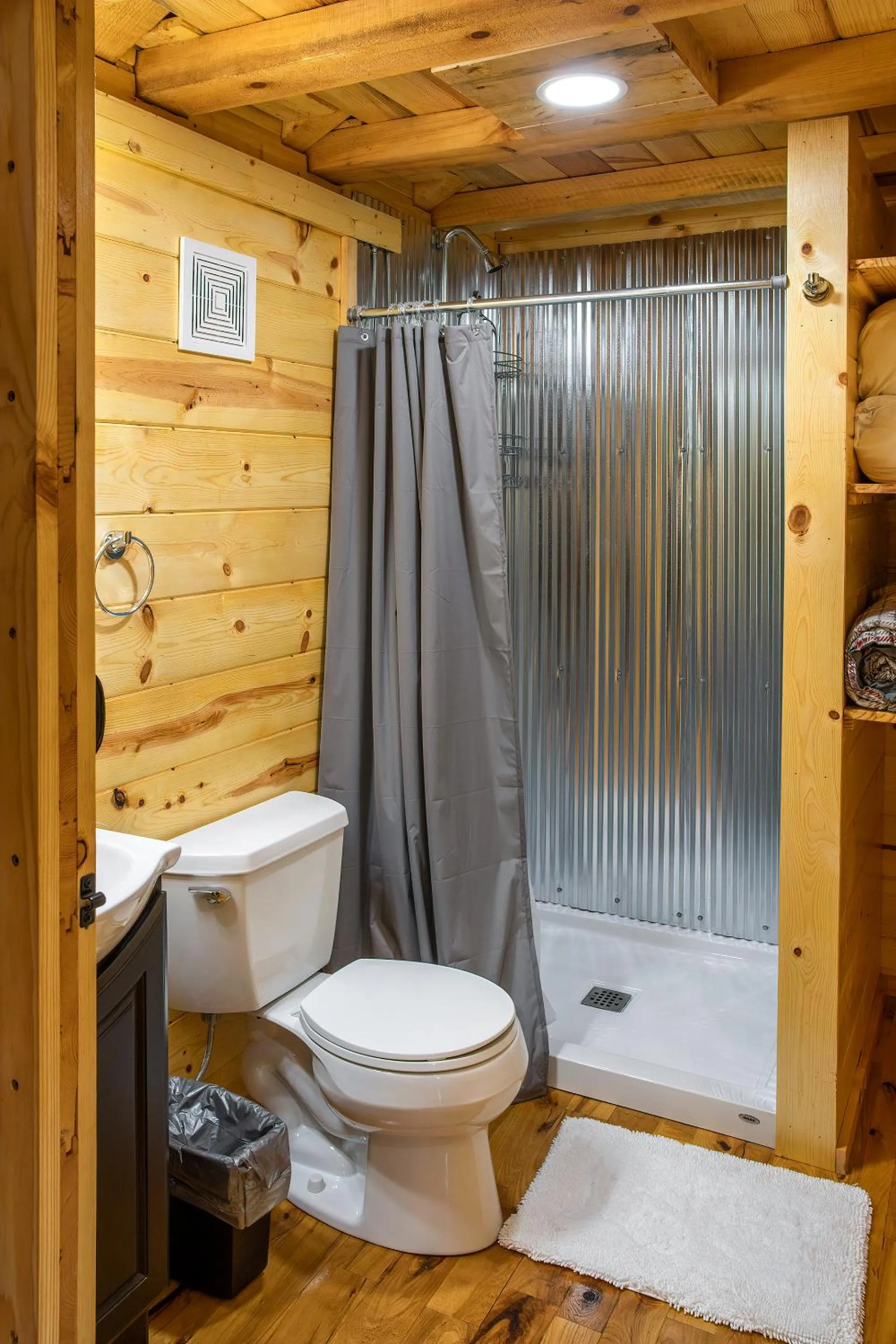Bathroom in Big River Escape Riverside Cabins