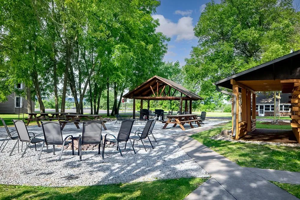 Big River Escape Riverside Cabins