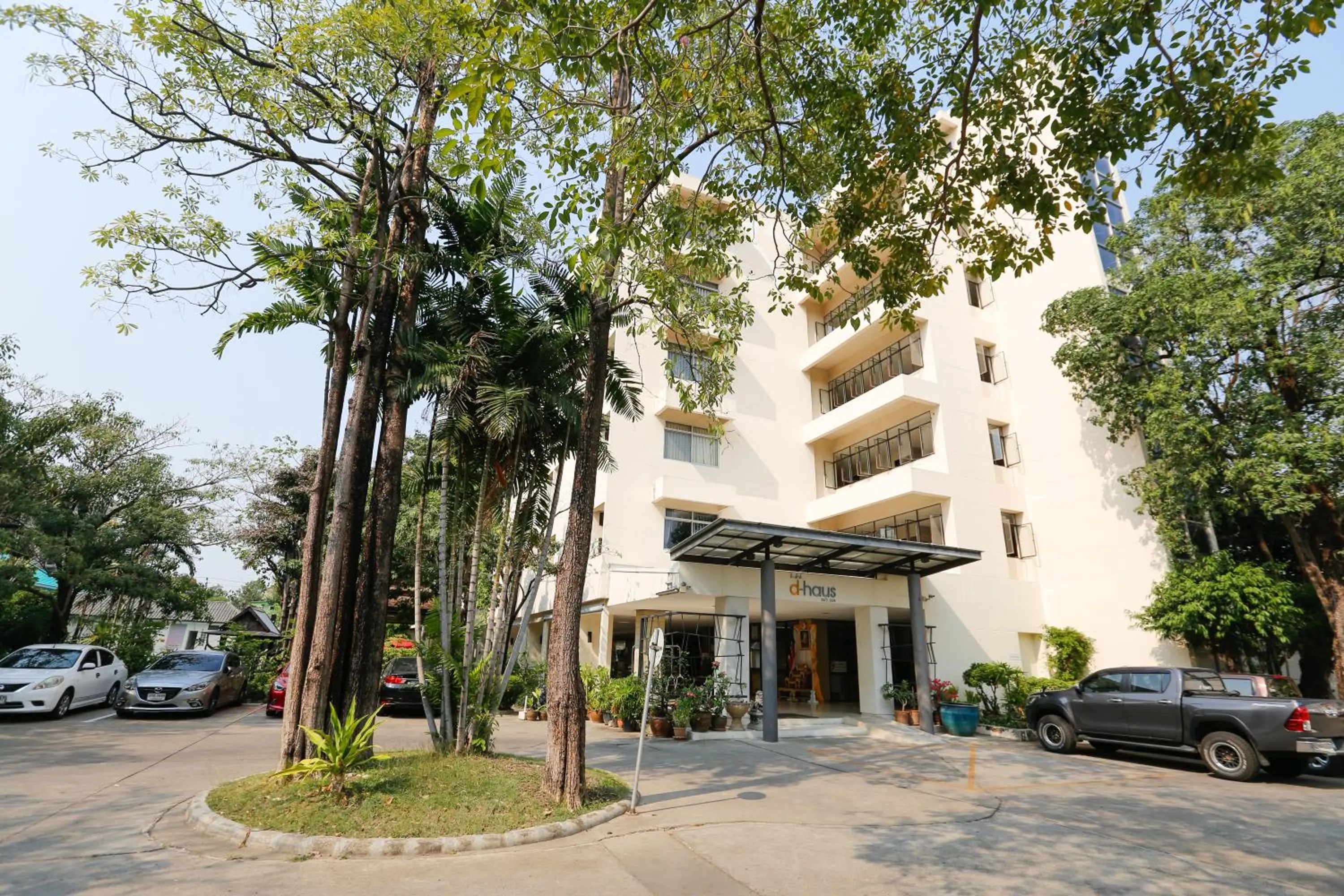 Property building in D-haus Ladprao Residence