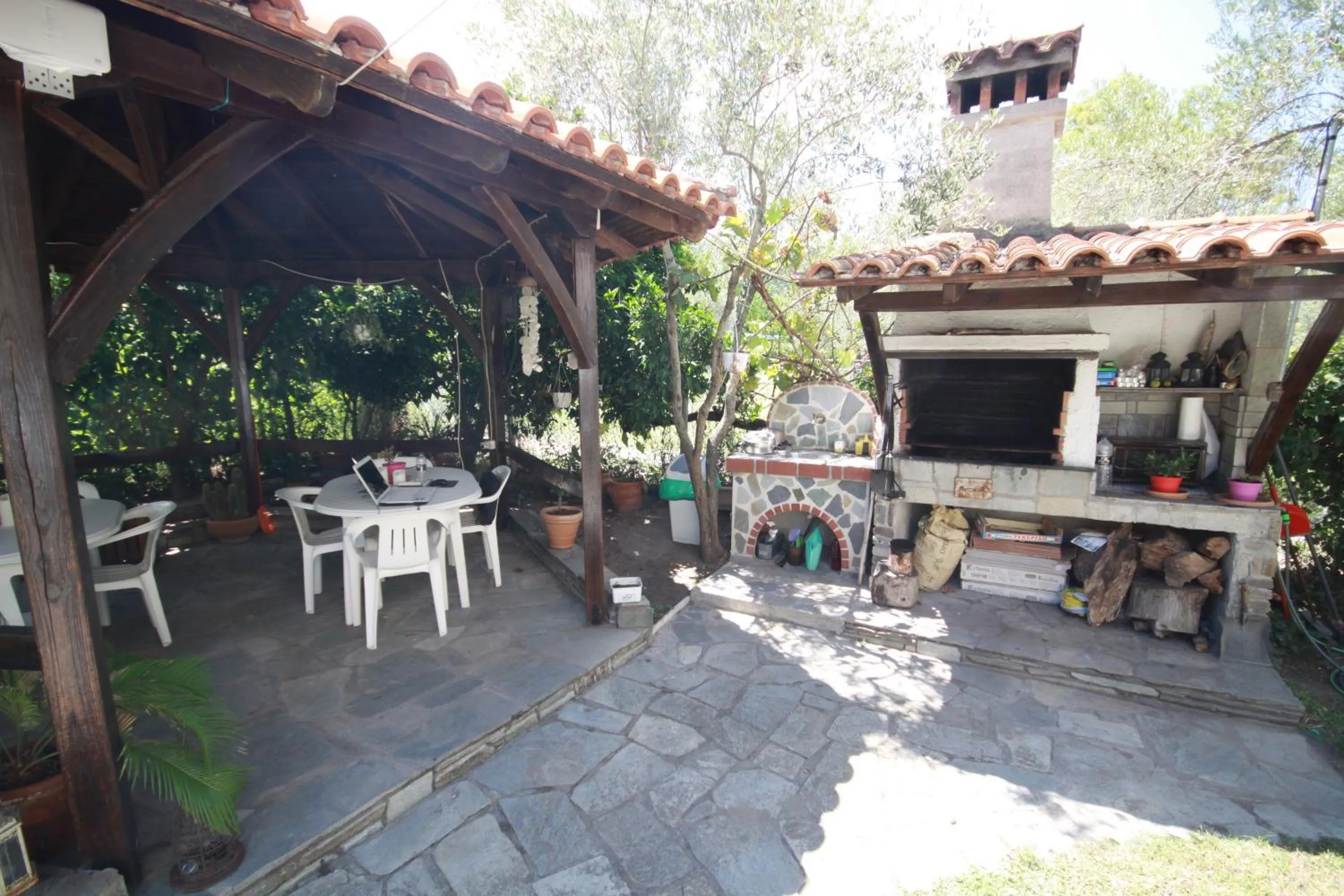 BBQ facilities in Villa Angela