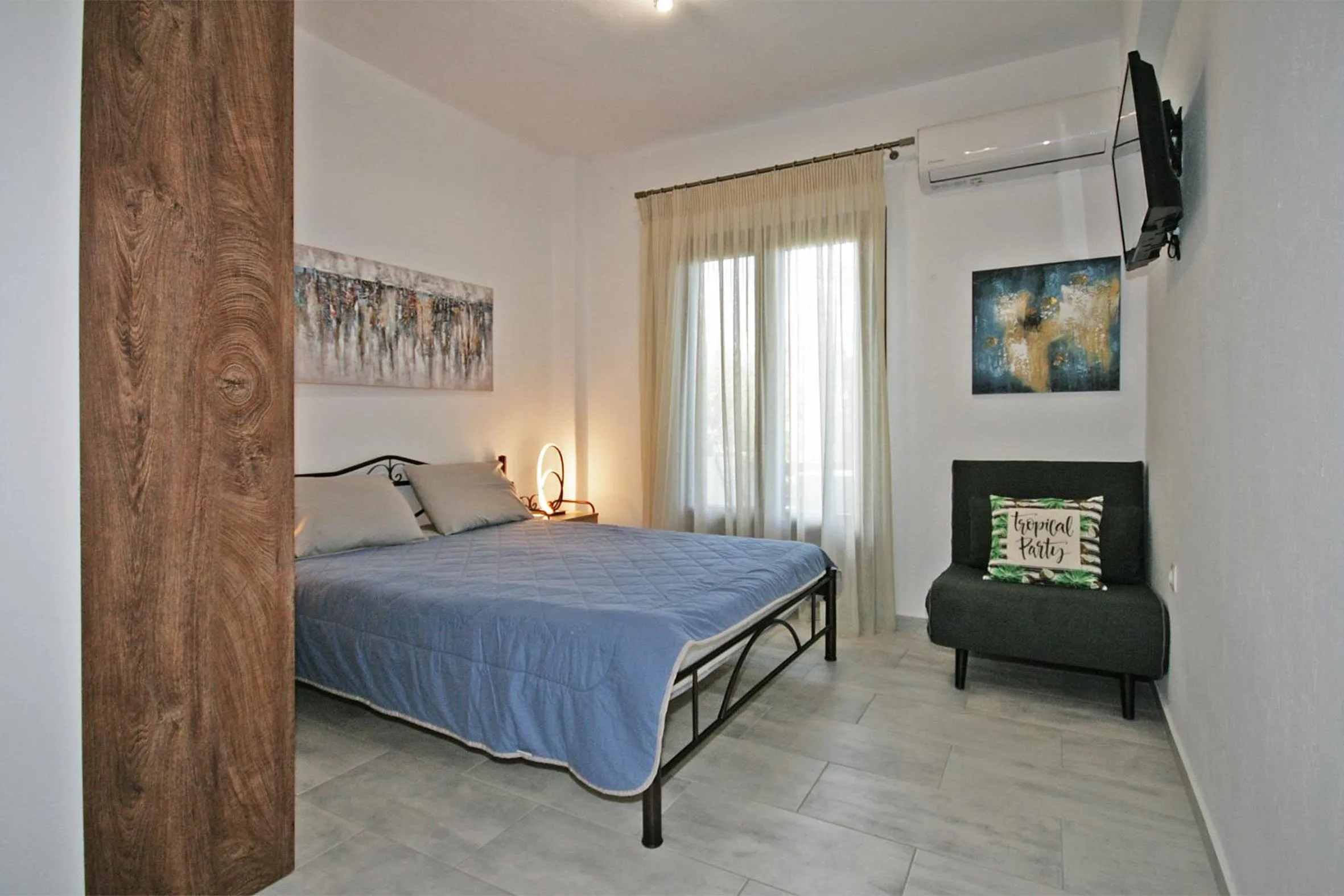 Photo of the whole room, Bed in Villa Angela