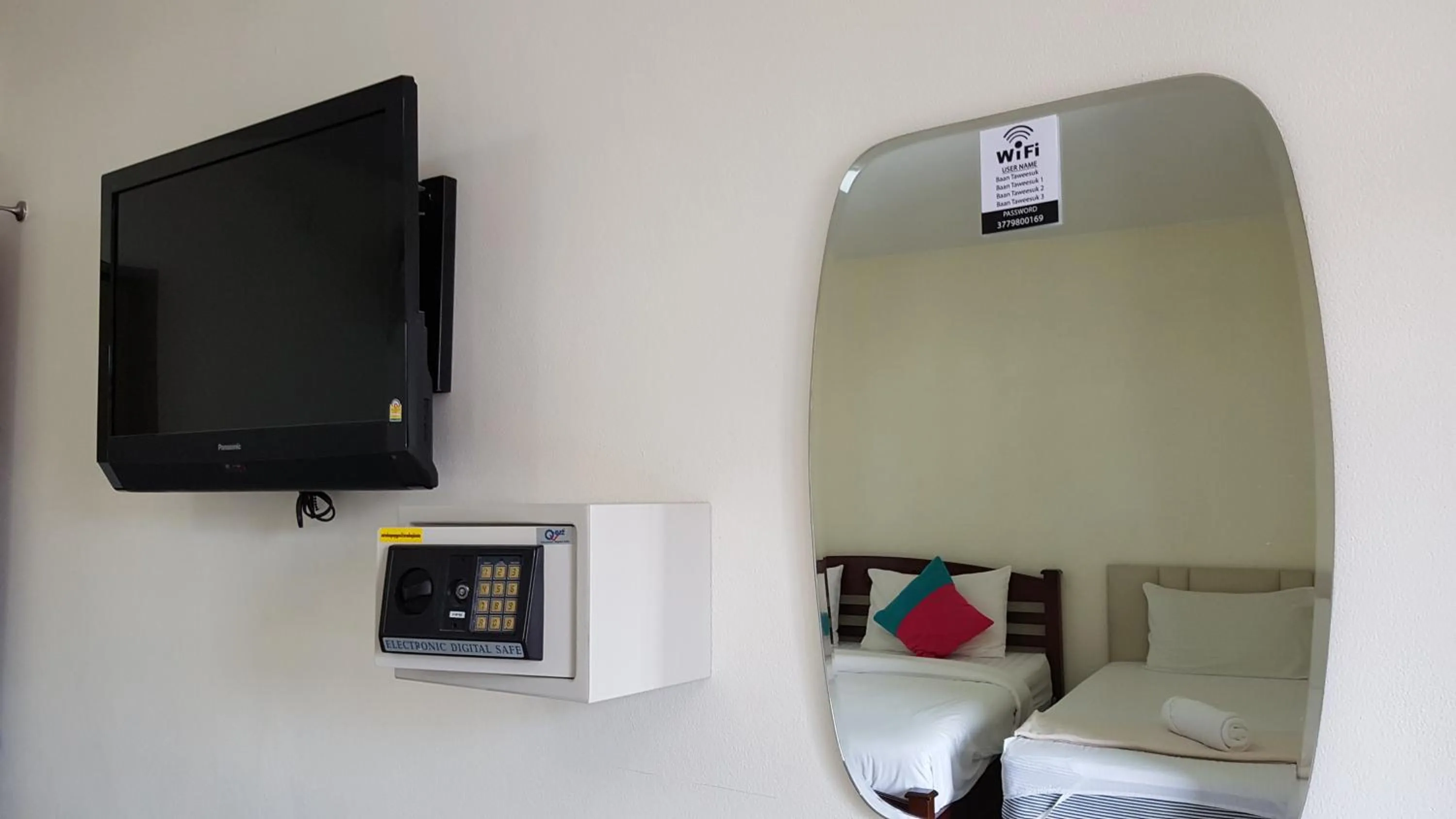 Baan Taweesuk Guest House