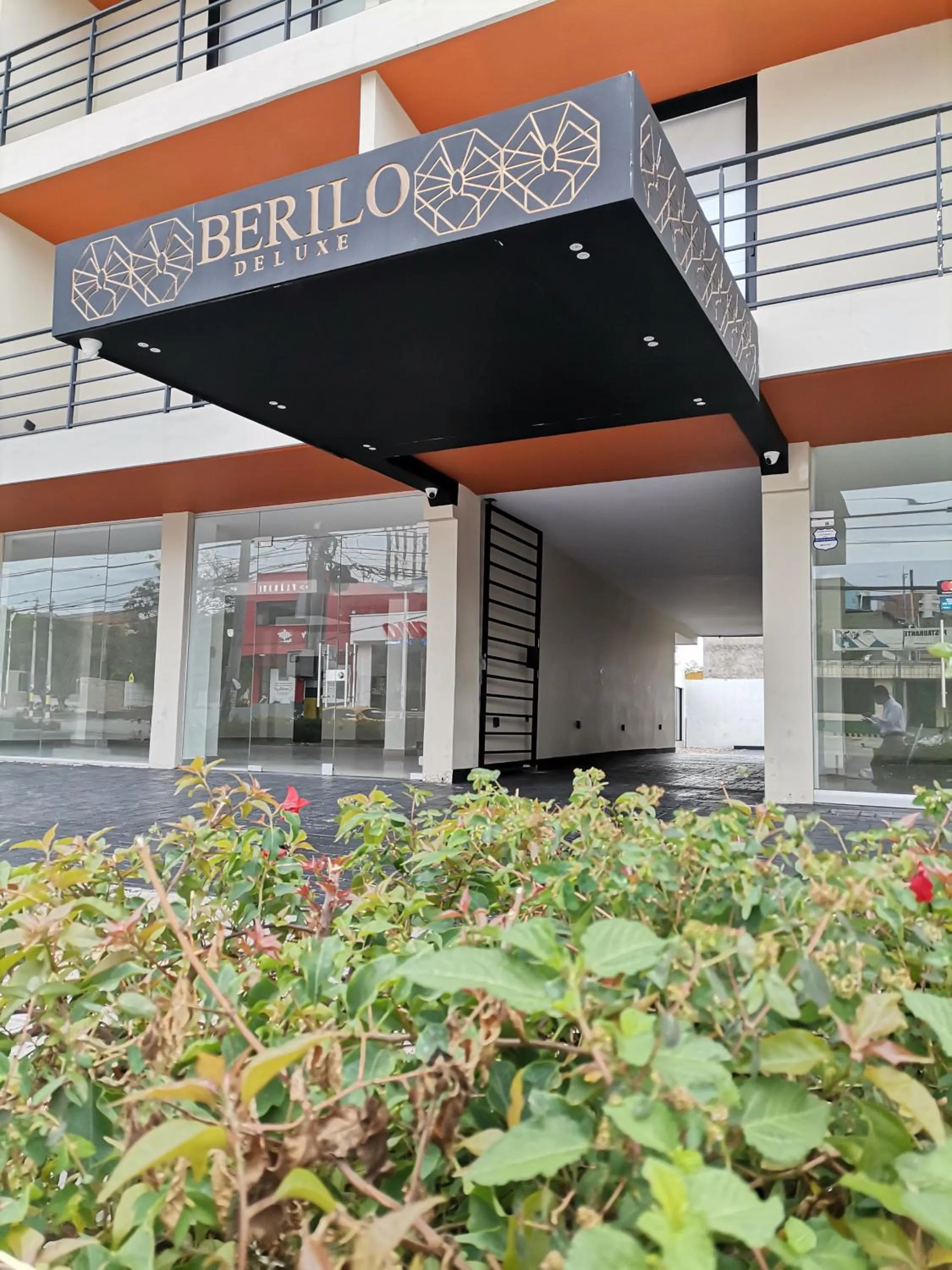 Facade/entrance in Berilo Deluxe Apartahotel
