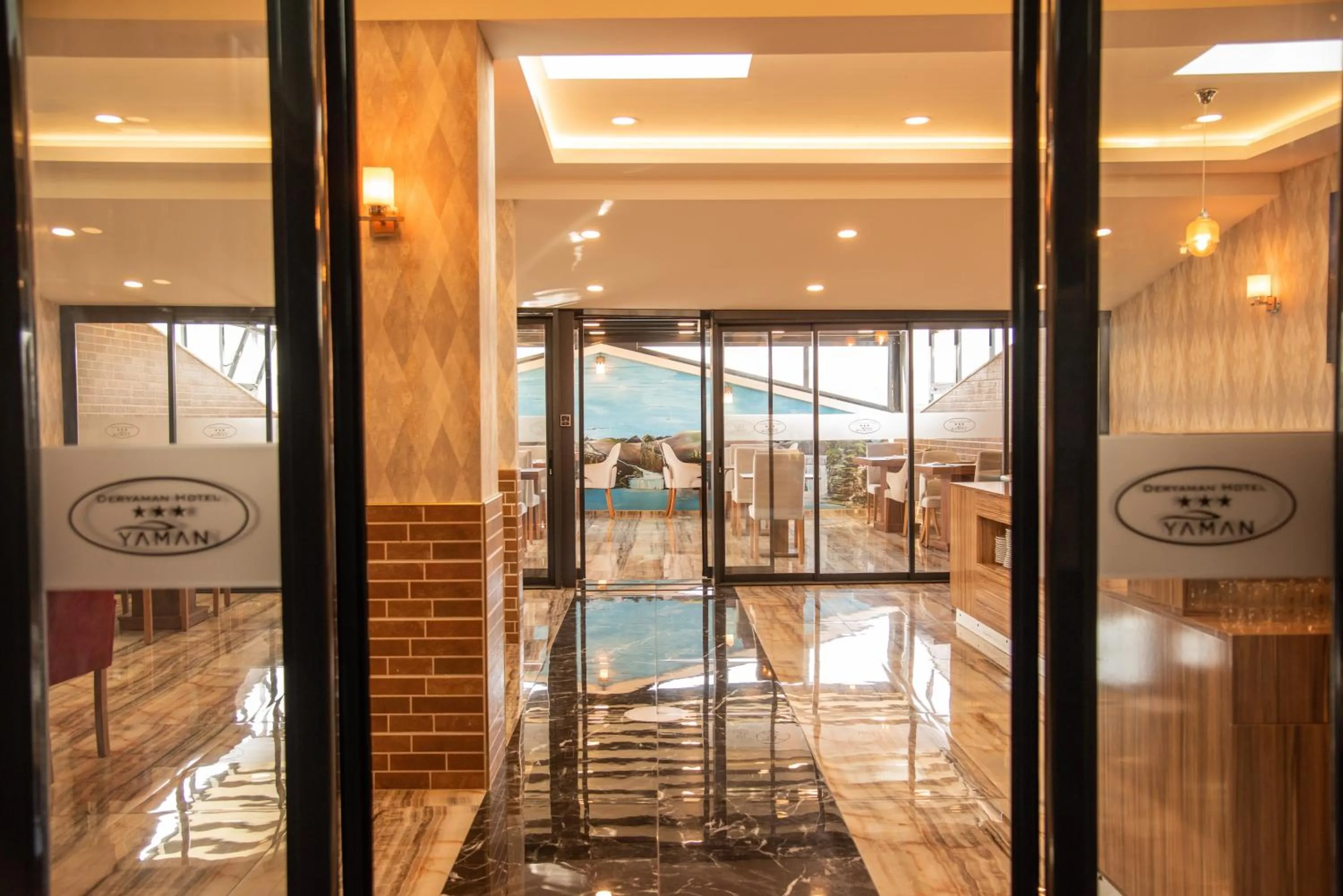 Restaurant/places to eat in Deryaman Hotel Trabzon