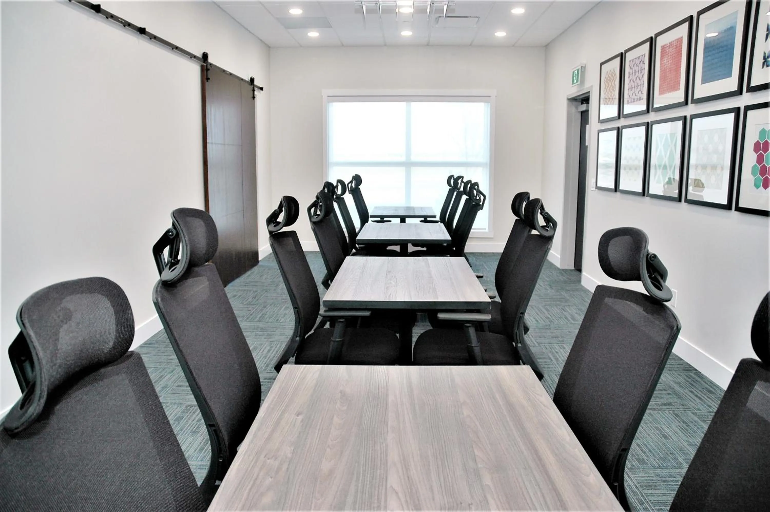 Holiday Inn Express & Suites - Edmonton SW – Windermere by IHG