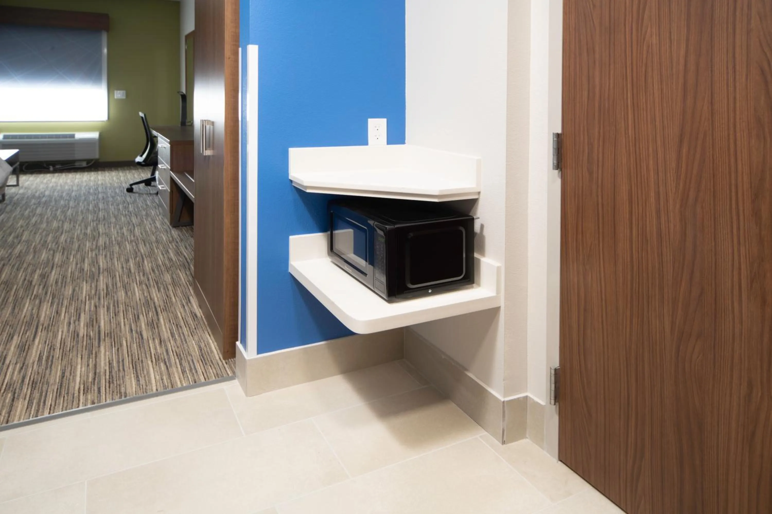 Bedroom, Bed in Holiday Inn Express & Suites - Fort Myers Airport by IHG