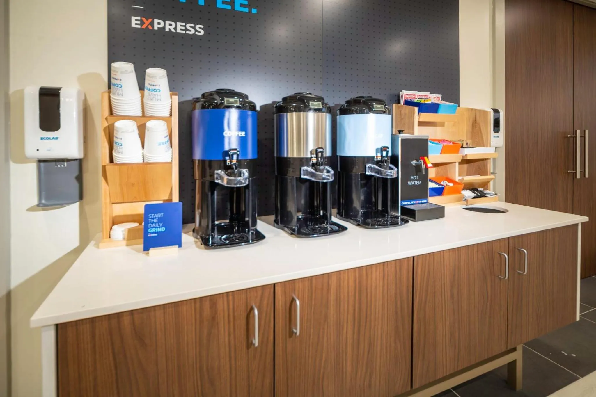 Photo of the whole room in Holiday Inn Express & Suites - Fort Myers Airport by IHG