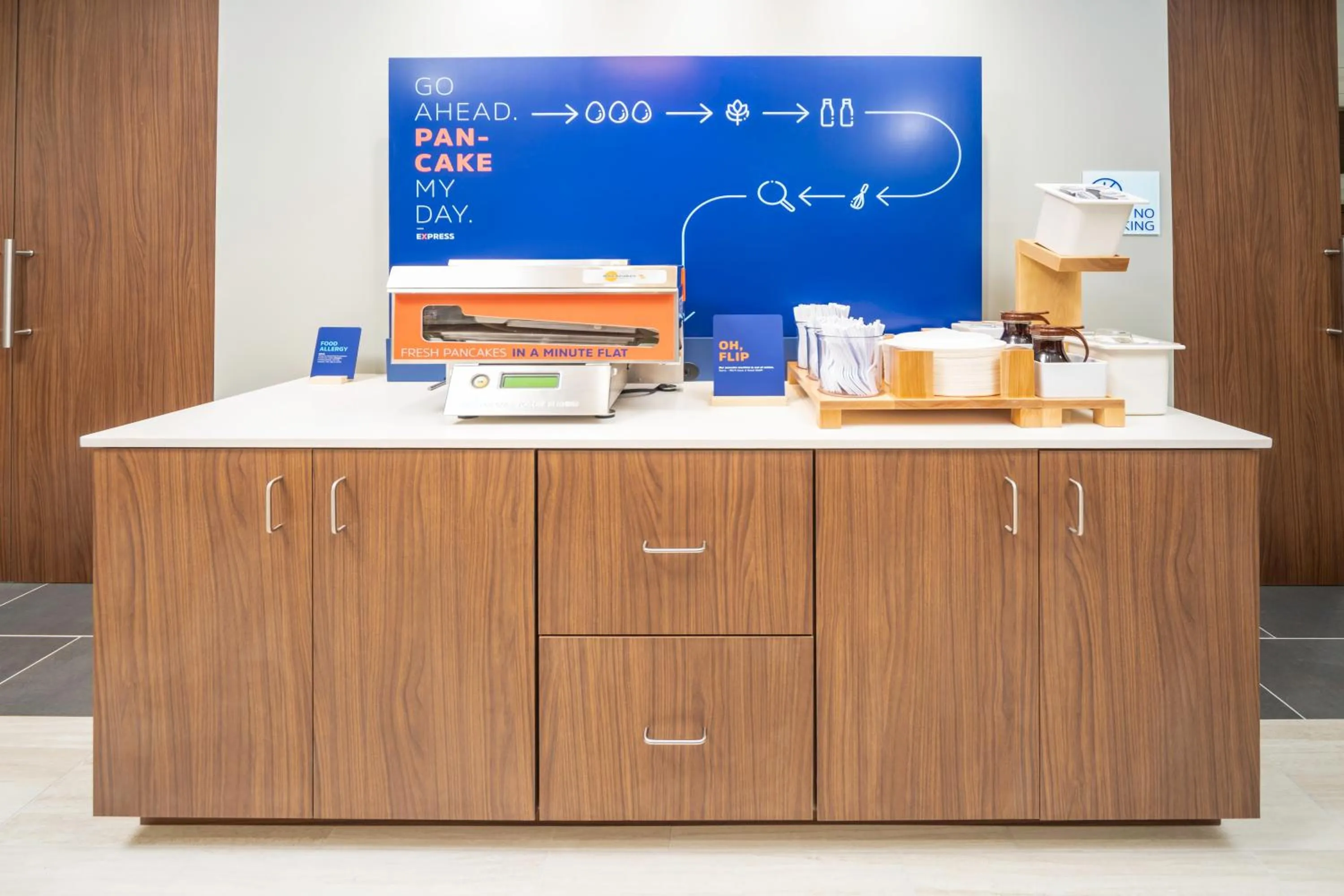 Breakfast in Holiday Inn Express & Suites - Fort Myers Airport by IHG