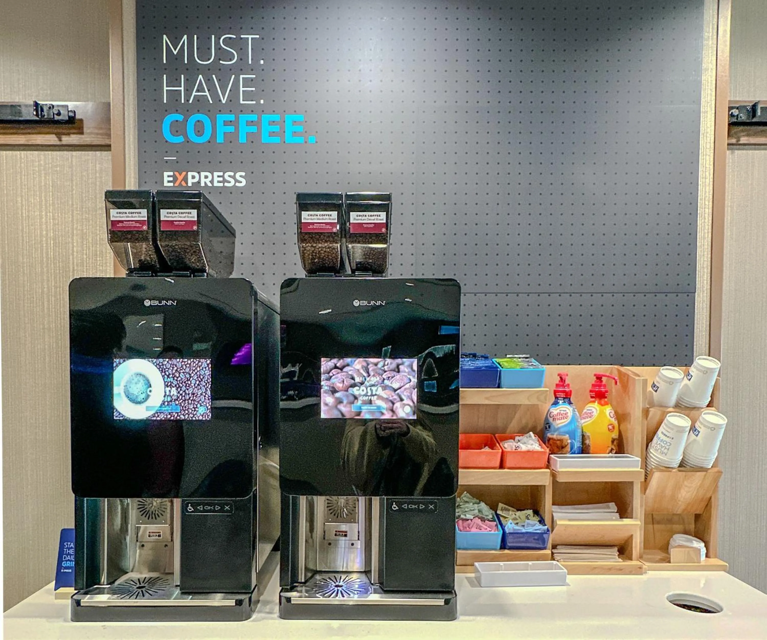 Coffee/tea facilities in Holiday Inn Express & Suites - Fort Myers Airport by IHG