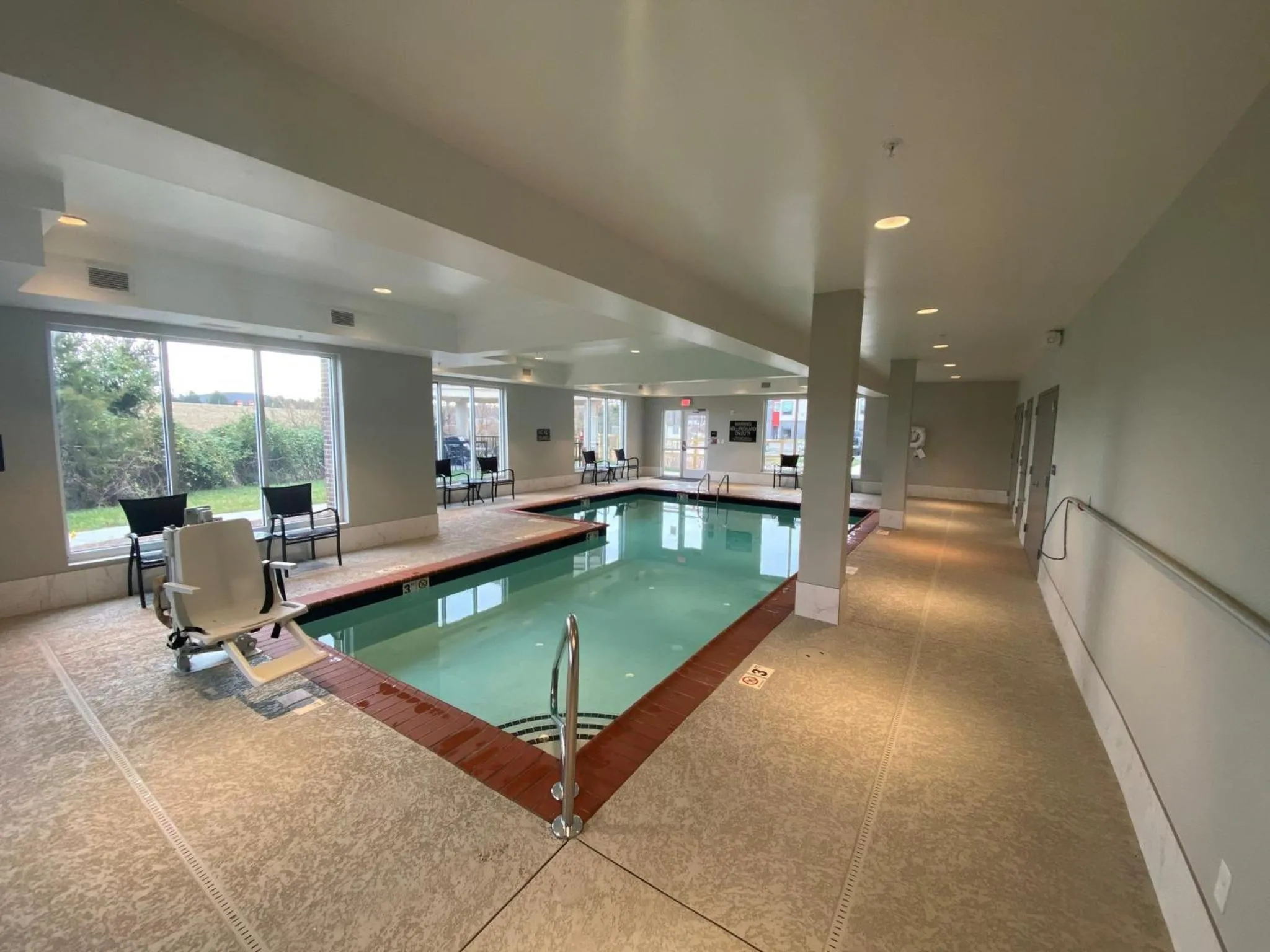Swimming pool in Candlewood Suites - Lebanon by IHG