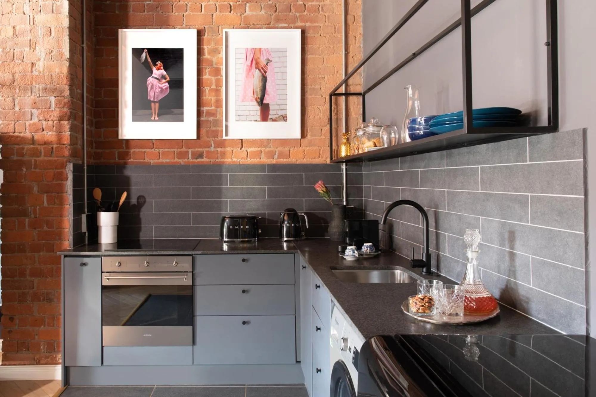 Kitchen or kitchenette in Old Foundry Hotel by Ideas Cartel