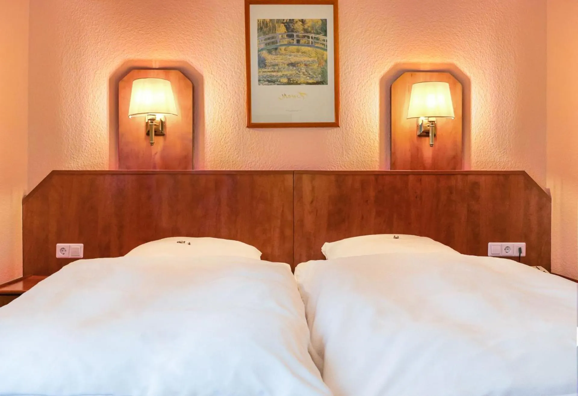 Photo of the whole room, Bed in Hotel Münkel