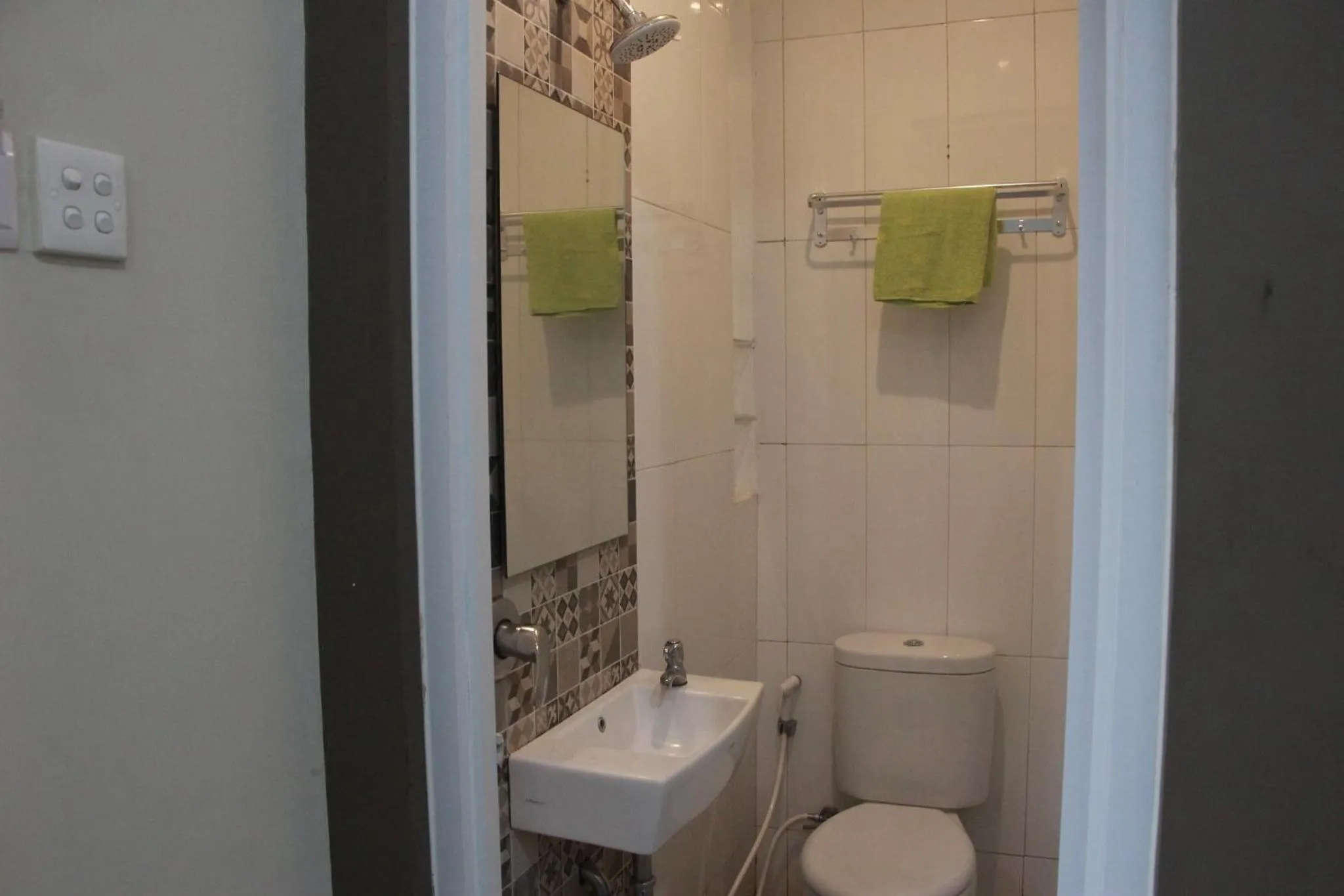 Shower in The Peak Guest House