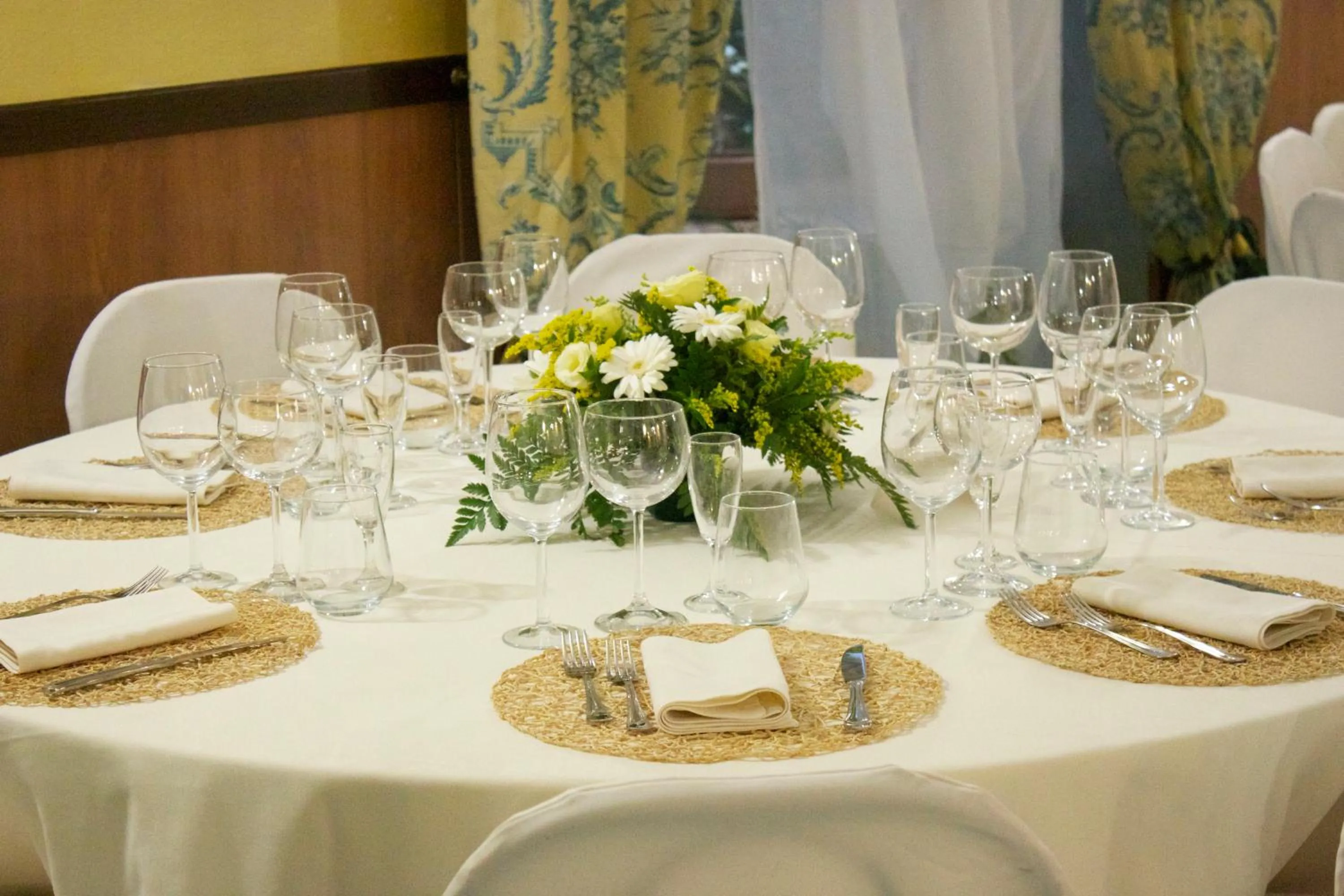 Restaurant/places to eat in Hotel Antico Residence Roma