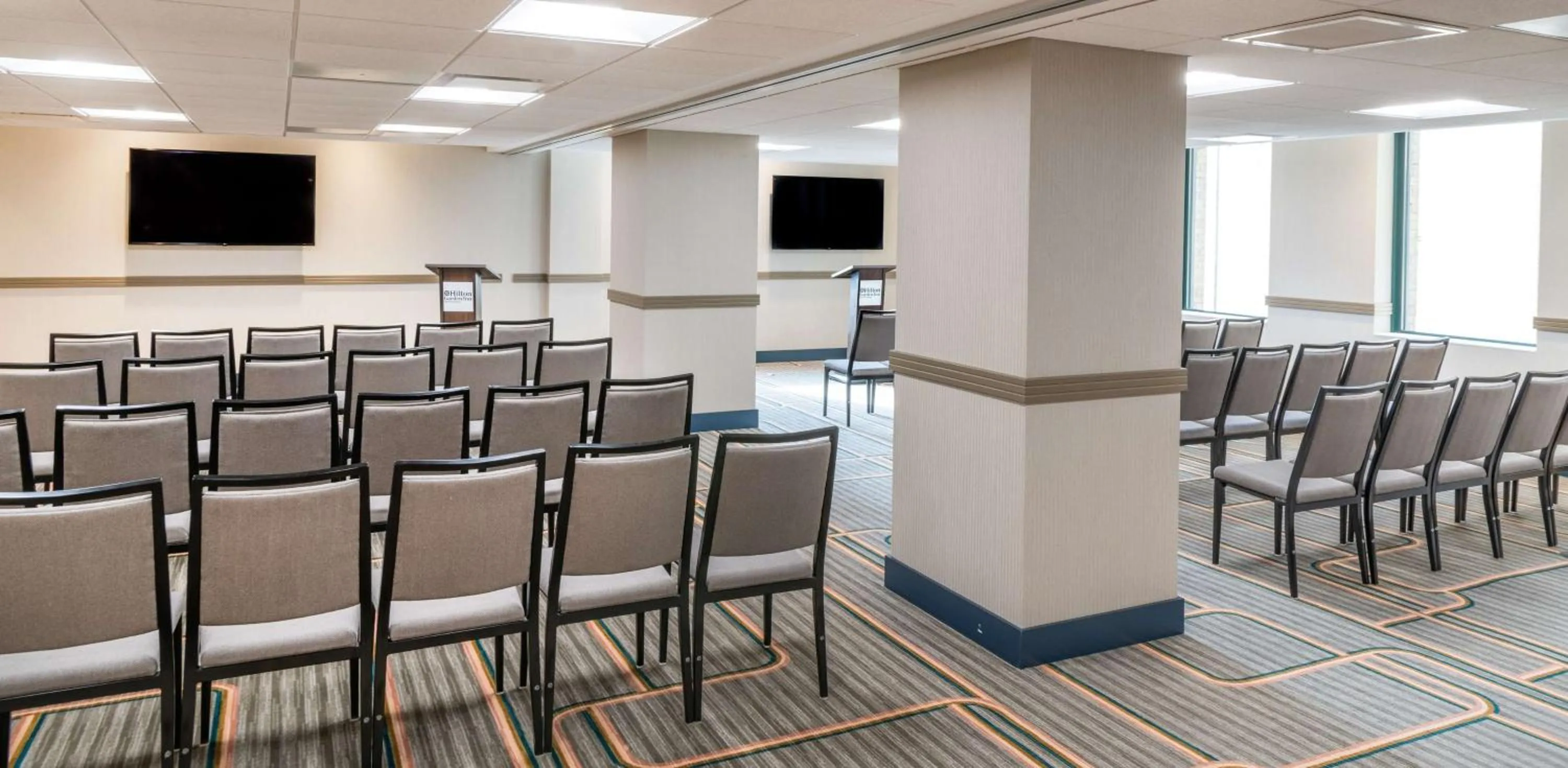 Meeting/conference room in Hilton Garden Inn Flint Downtown