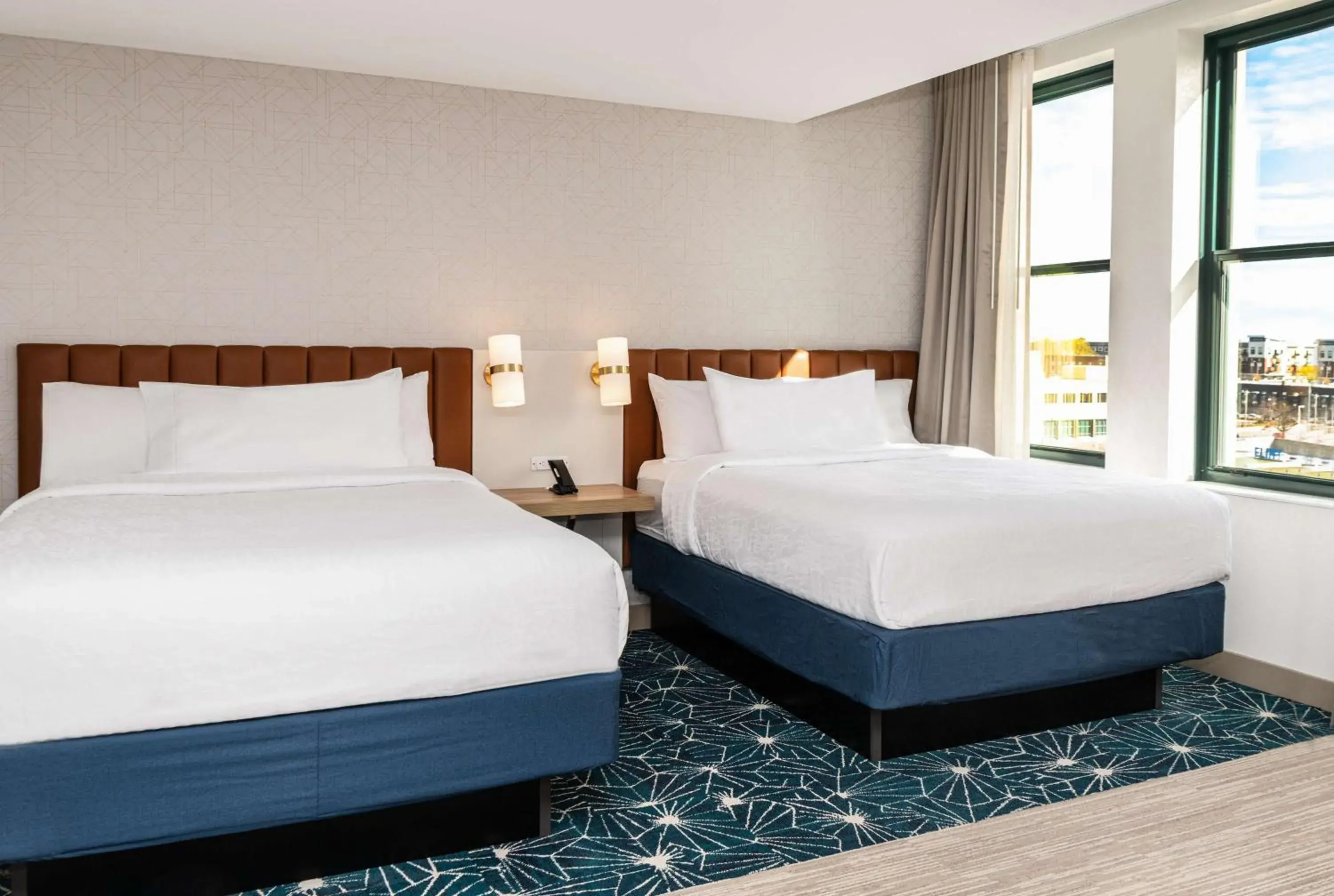 Deluxe Corner Queen Room with Two Queen Beds in Hilton Garden Inn Flint Downtown Deluxe Corner Queen Room with Two Queen Beds in Hilton Garden Inn Flint Downtown