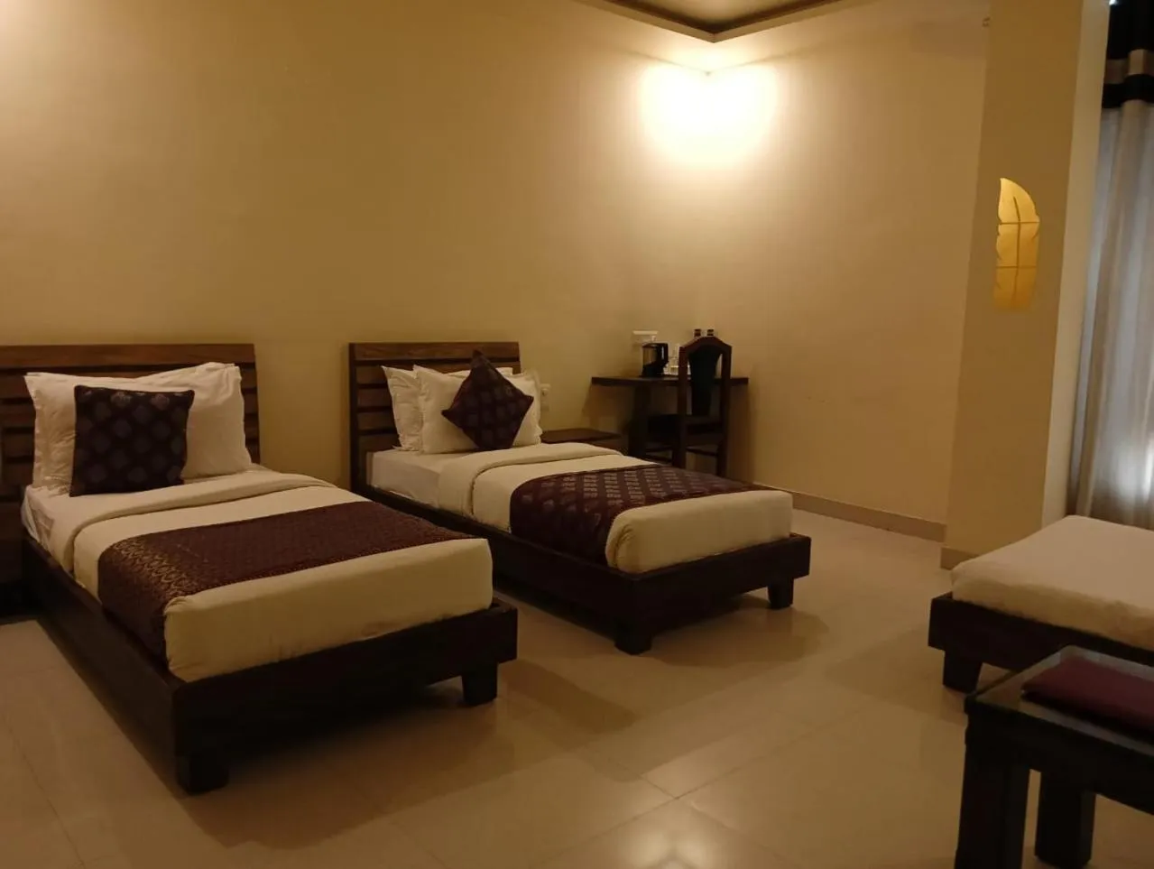 Bed in Hotel Zion Inn, Cantonment, Varanasi