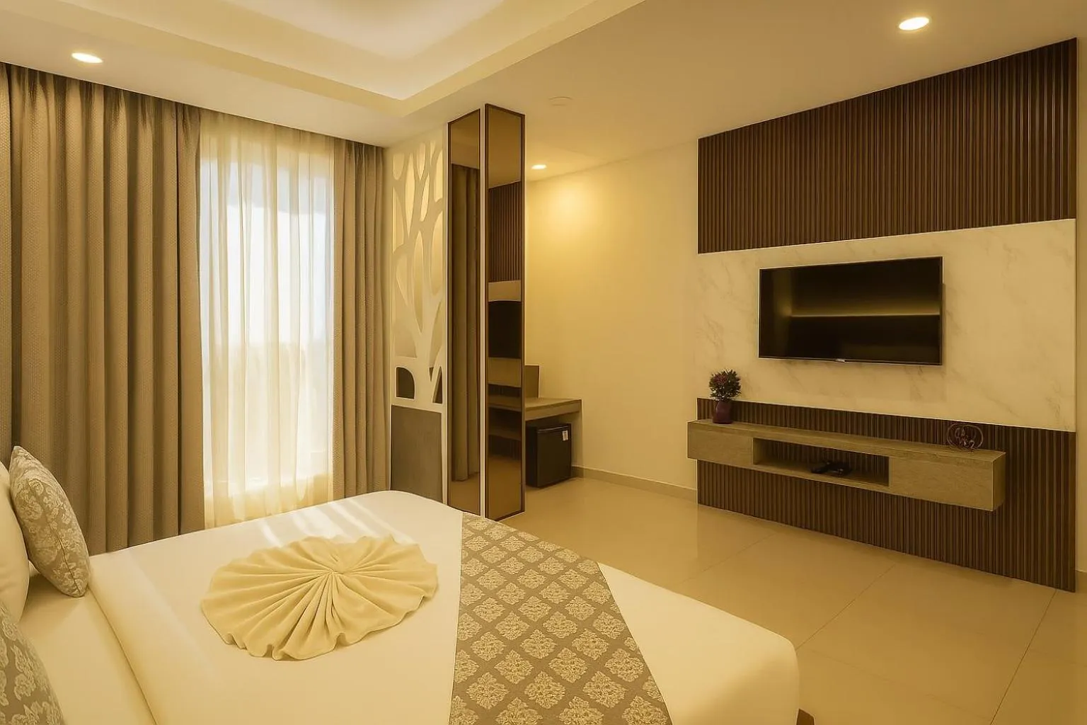 Communal lounge/ TV room, Bed in Hotel Zion Inn, Cantonment, Varanasi