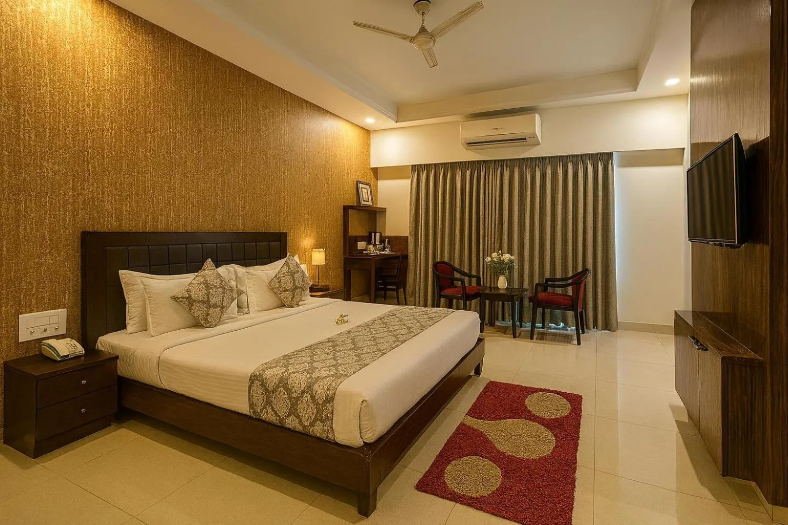 Bed in Hotel Zion Inn, Cantonment, Varanasi