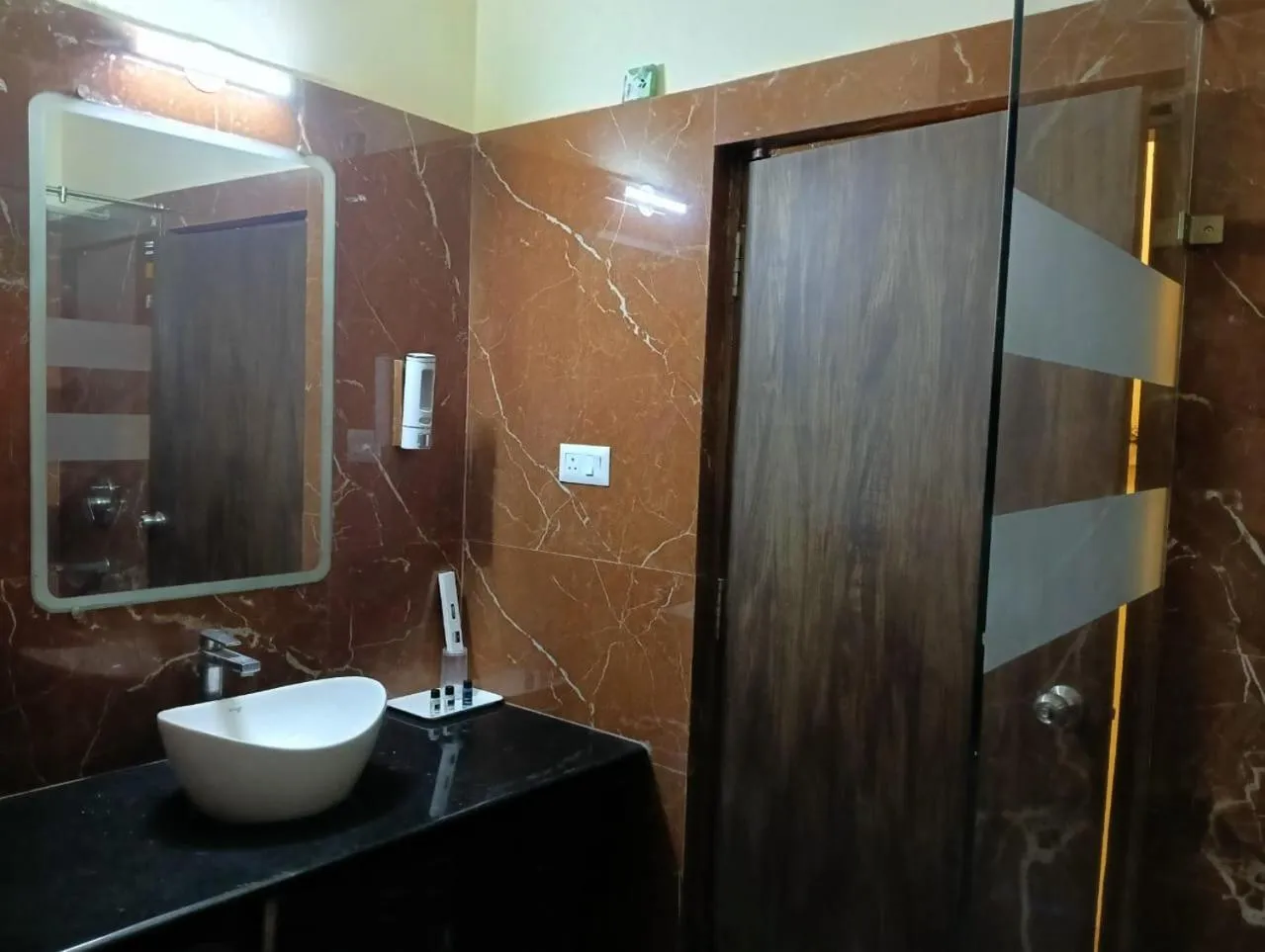 Bathroom in Hotel Zion Inn, Cantonment, Varanasi