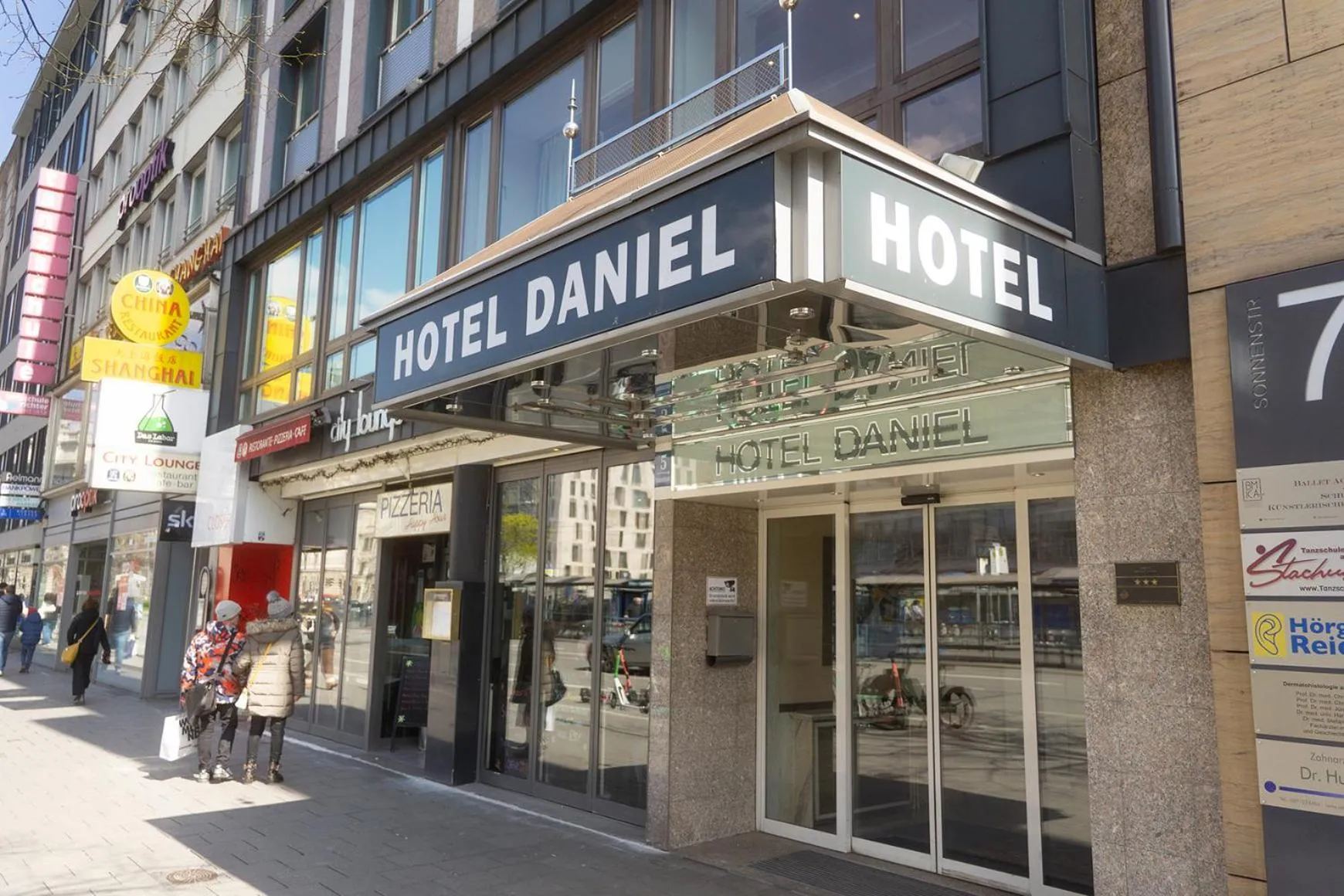 Street view in Hotel Daniel