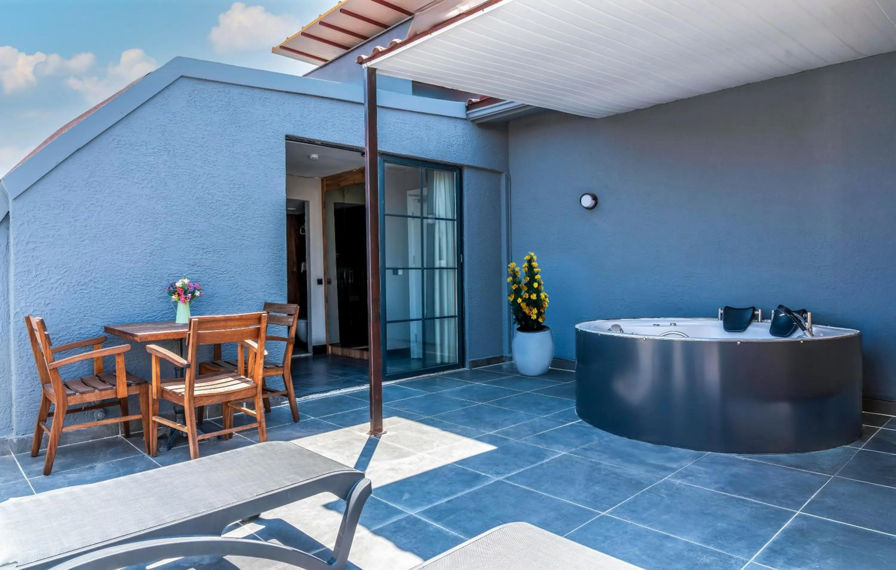 Balcony/Terrace in Mielo Lara Hotel