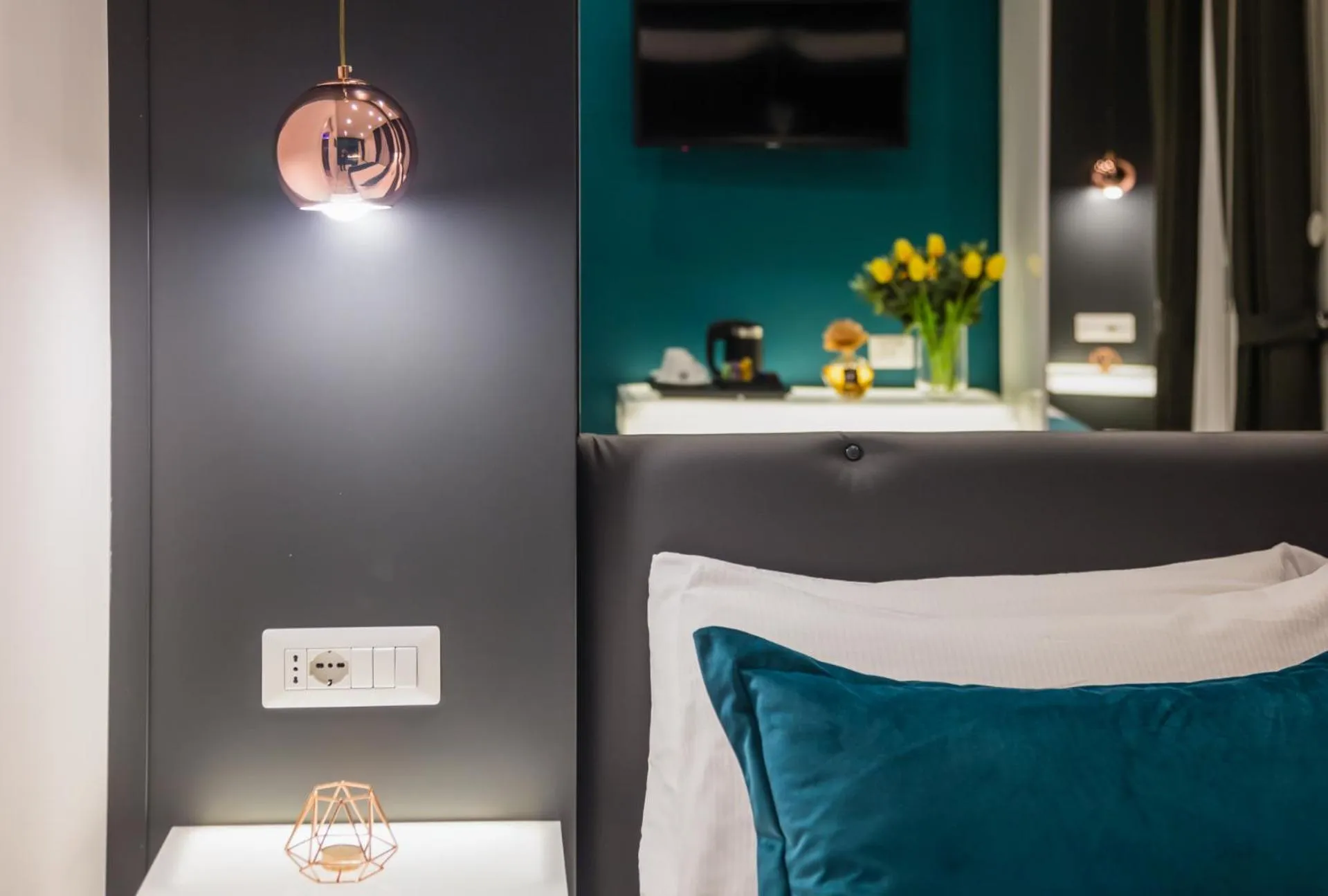 Bed in La Lepre Napoli