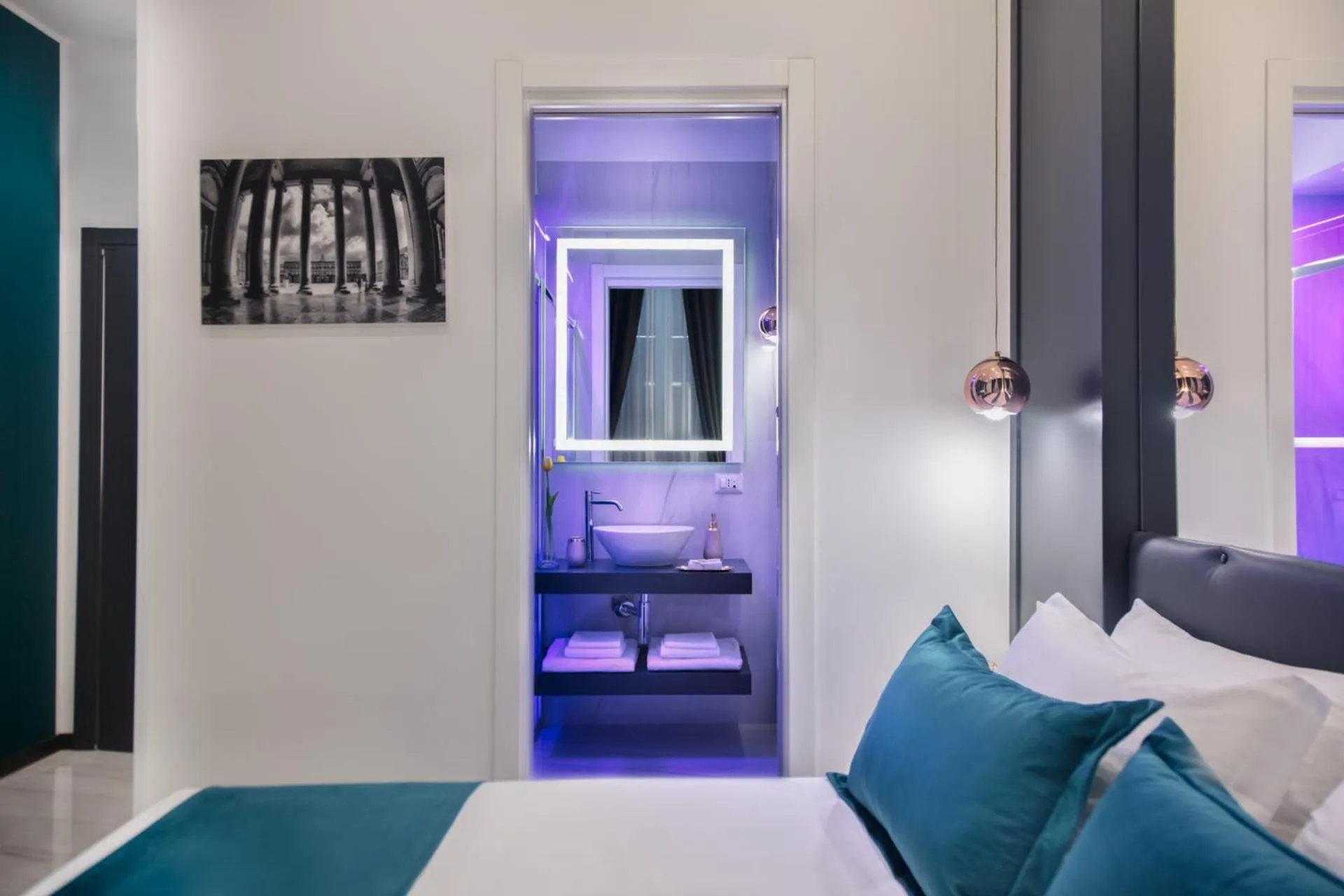 Bed in La Lepre Napoli