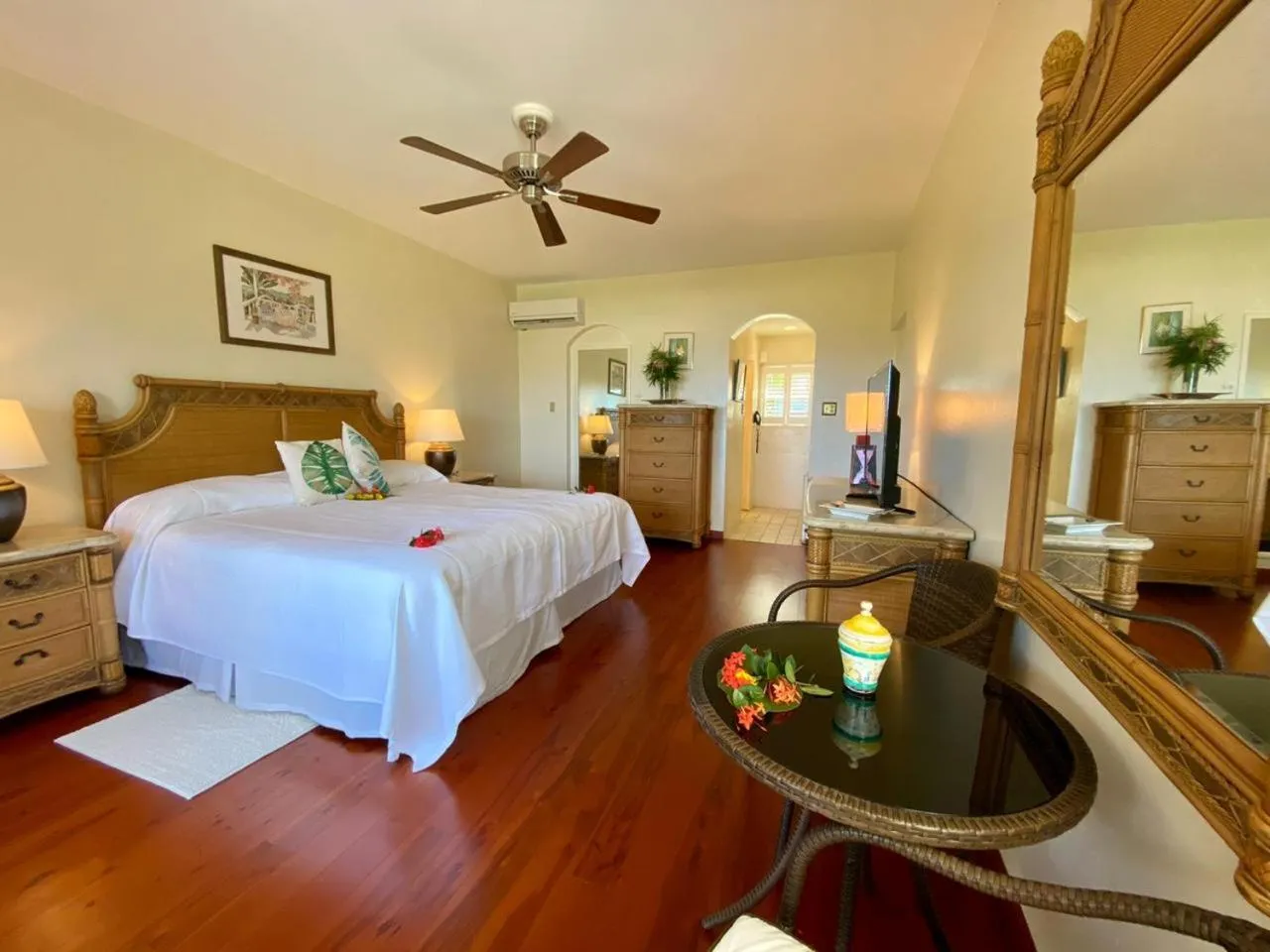 Bed in Sugar Mill Hotel