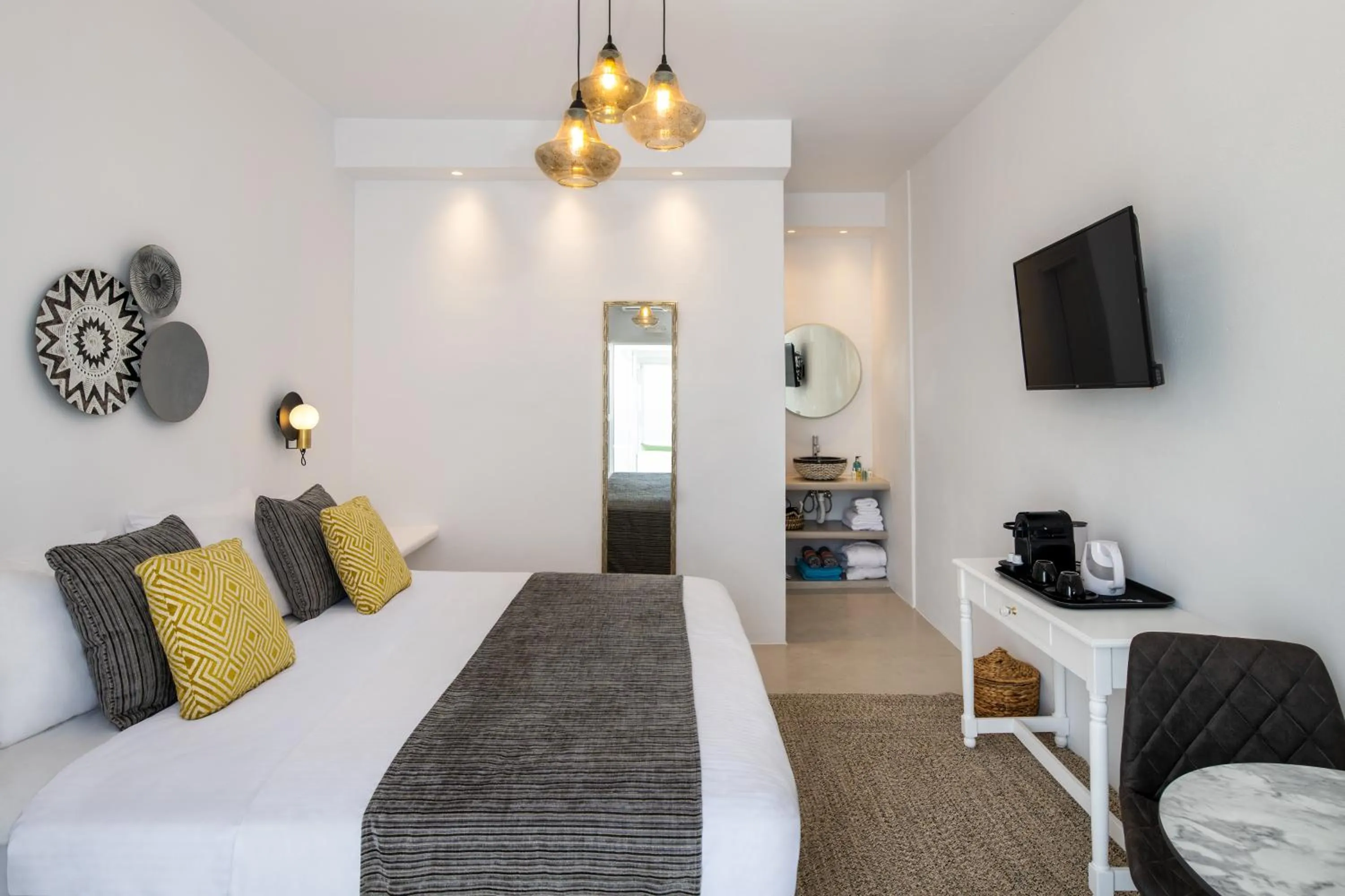 Bed in Siete Mares Luxury Suites