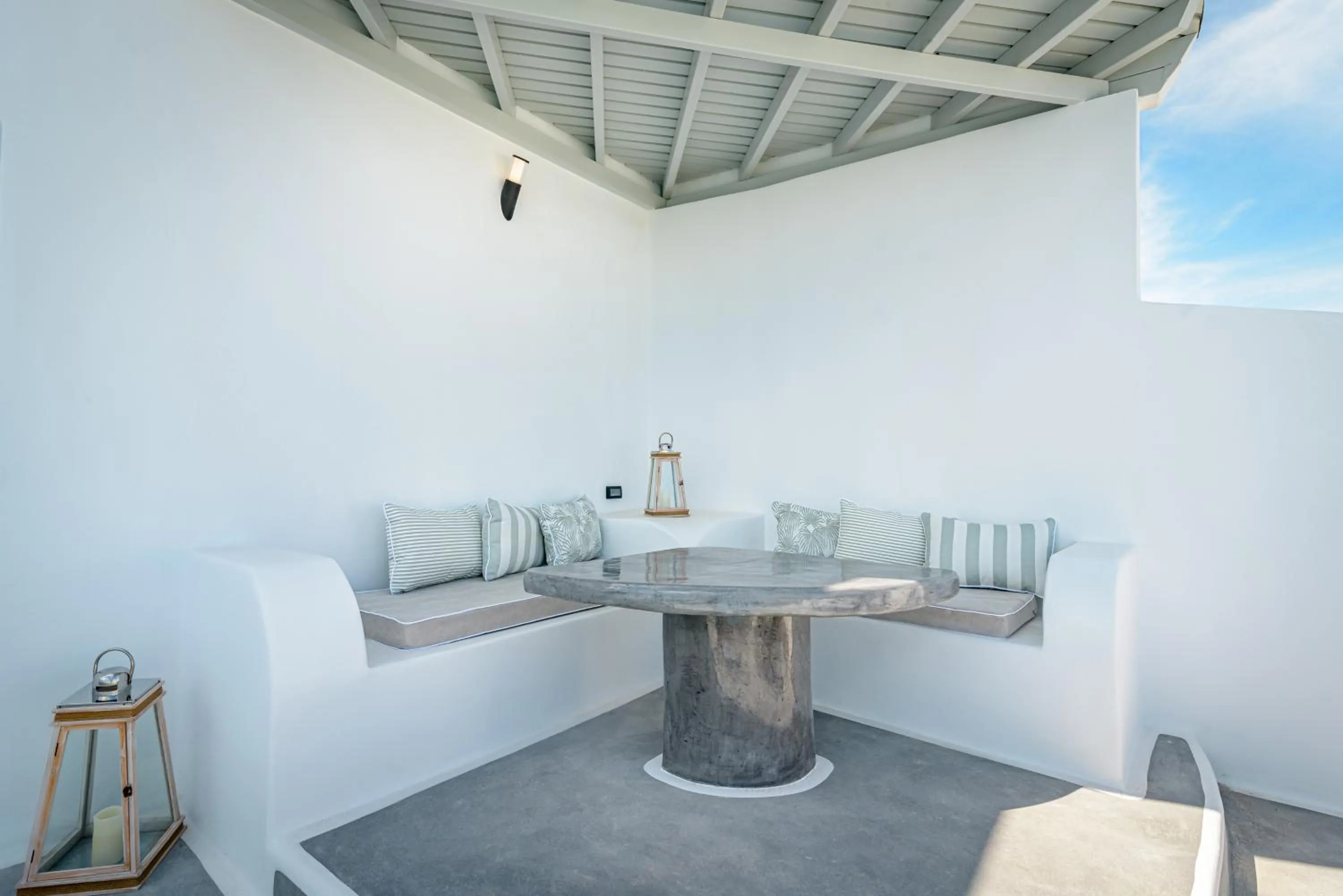 Seating area in Siete Mares Luxury Suites