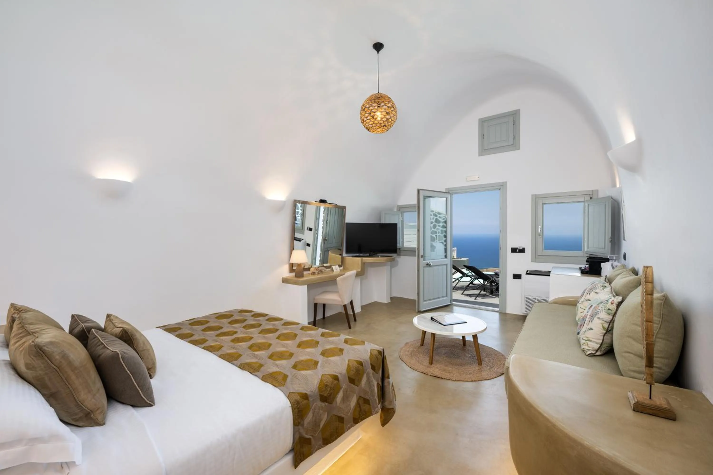 Photo of the whole room, Bed in Siete Mares Luxury Suites