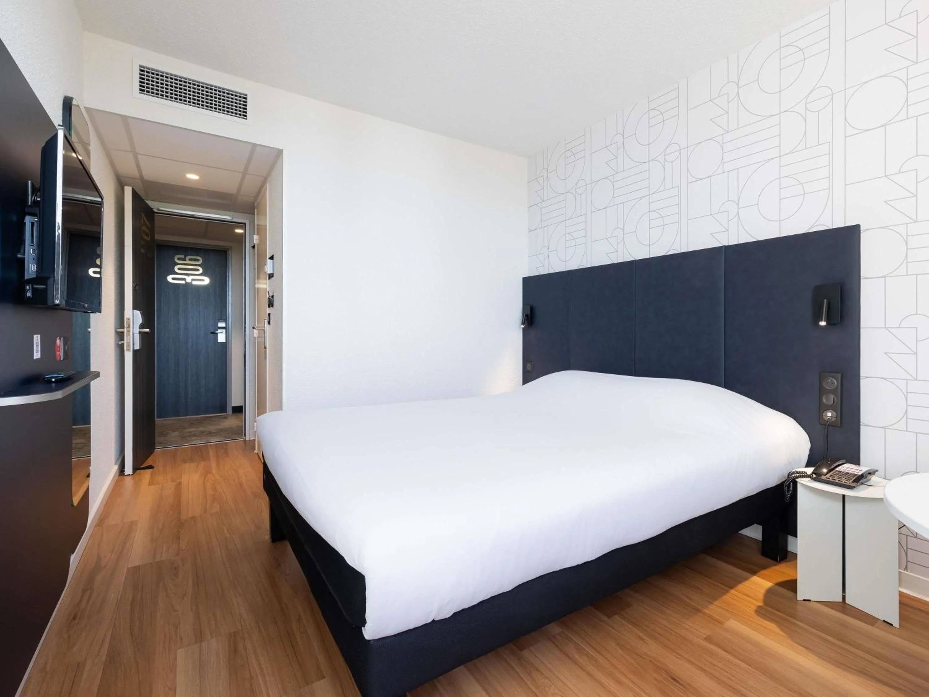 Bedroom, Bed in ibis Beziers Est Mediterranee A9/A75