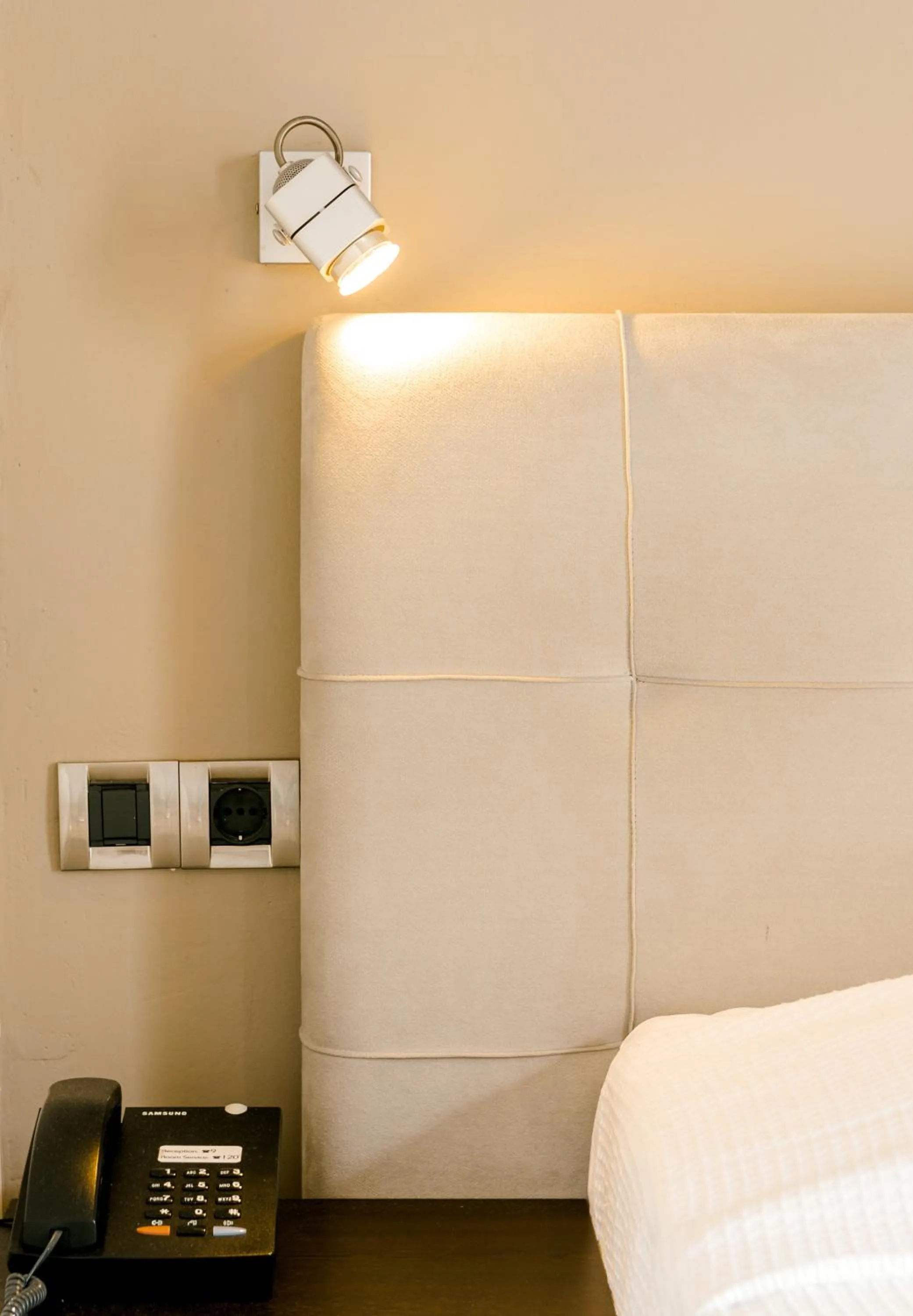 Bedroom, Bed in Plaza Hotel