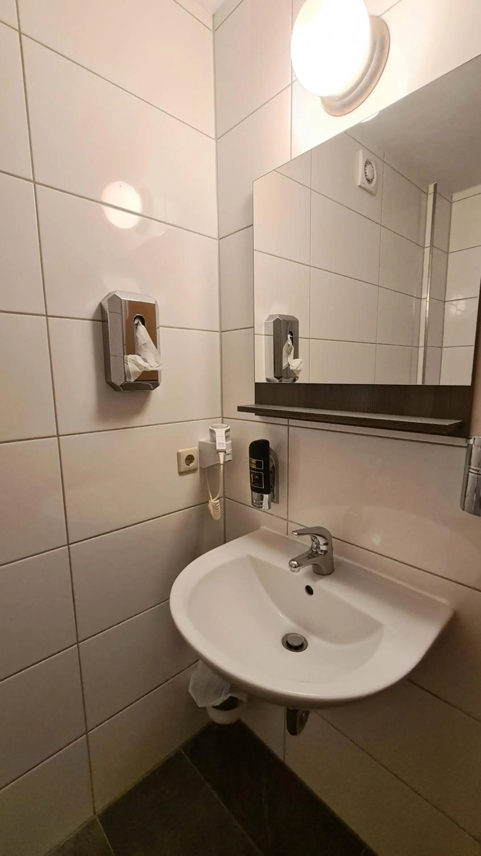 Bathroom in Hotel Zentrum