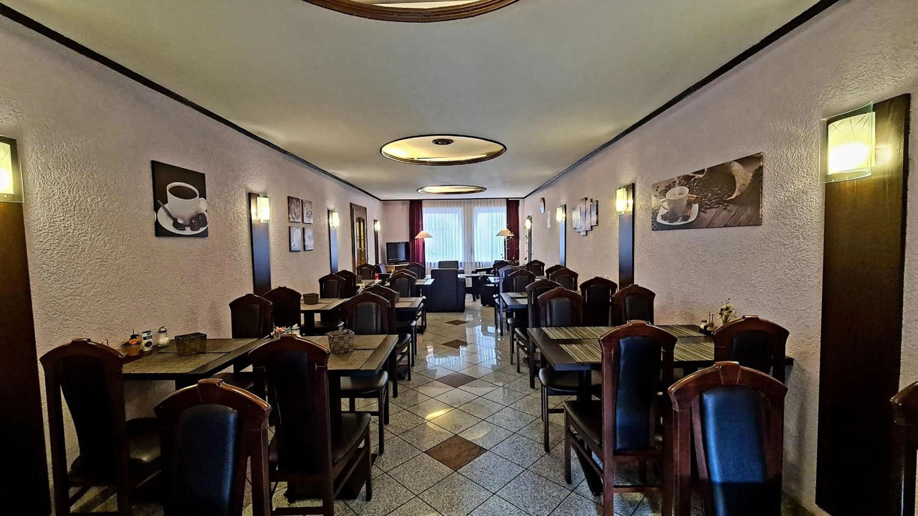 Restaurant/places to eat in Hotel Zentrum