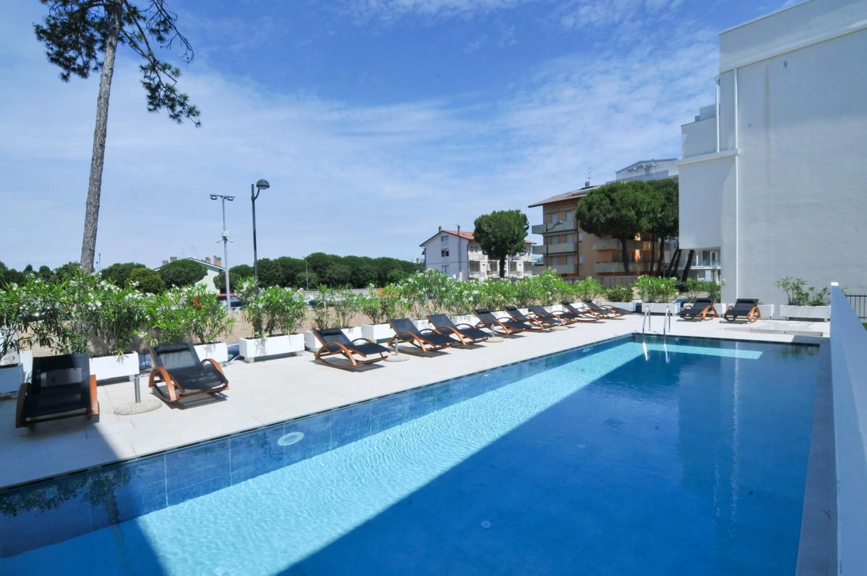 Day in Marina Suites & Apartments 4 stelle S