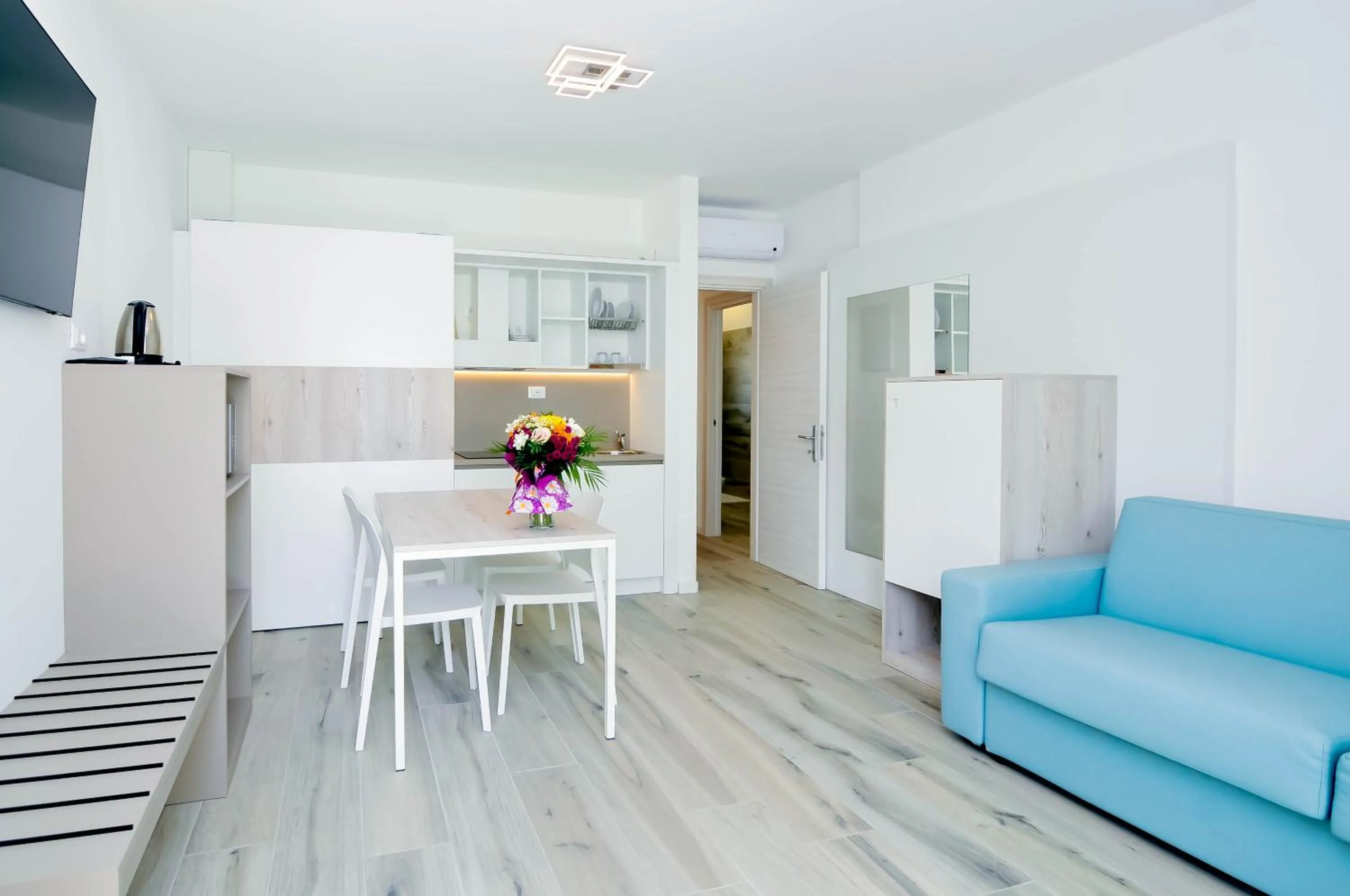 Kitchen or kitchenette in Marina Suites & Apartments 4 stelle S