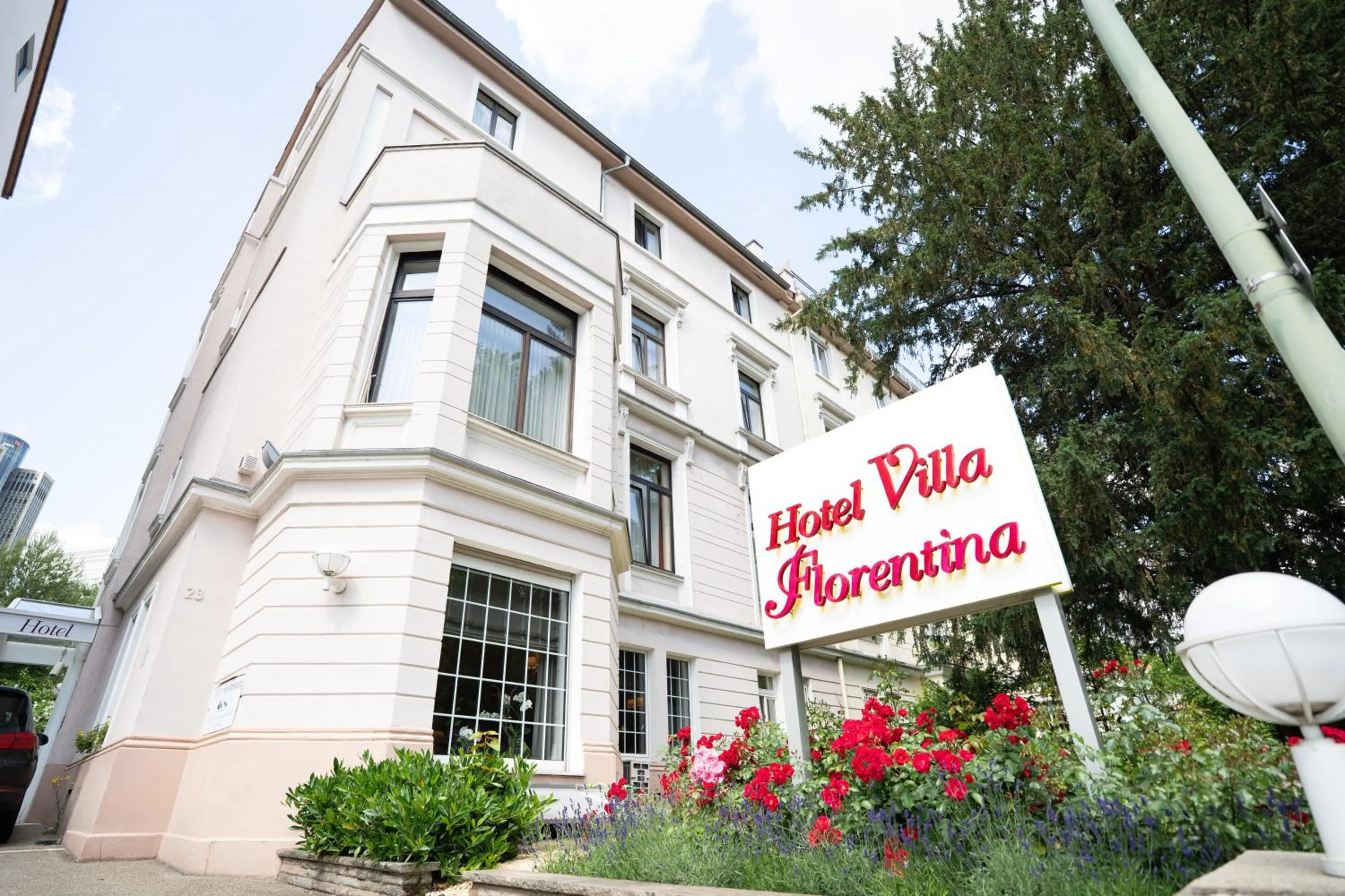 Property building in Hotel Villa Florentina