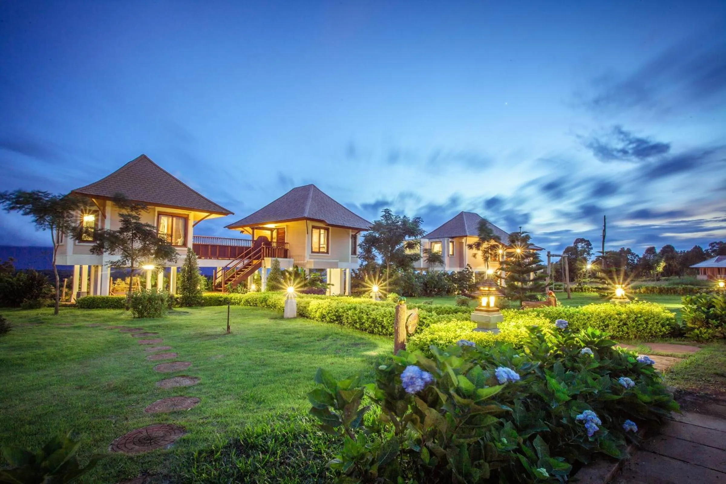 Property building in Sabaidee Valley