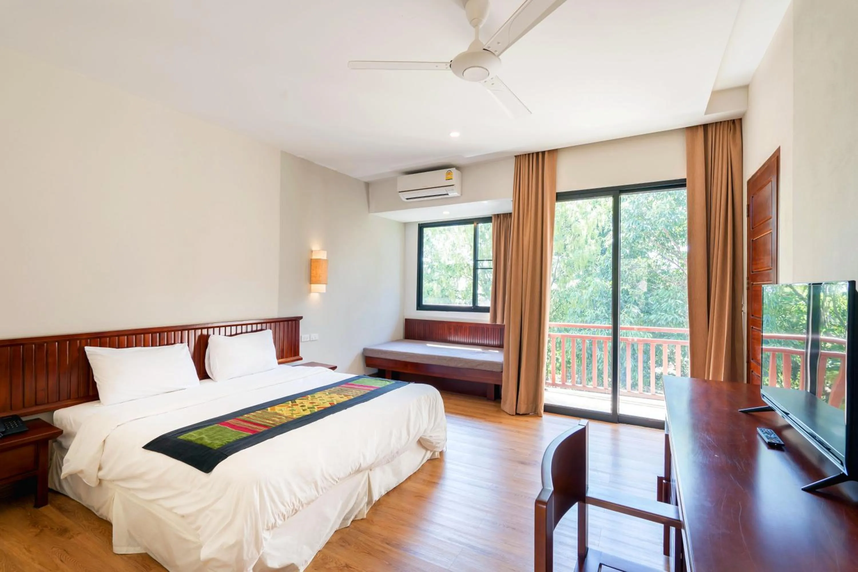 Bed in Sabaidee Valley