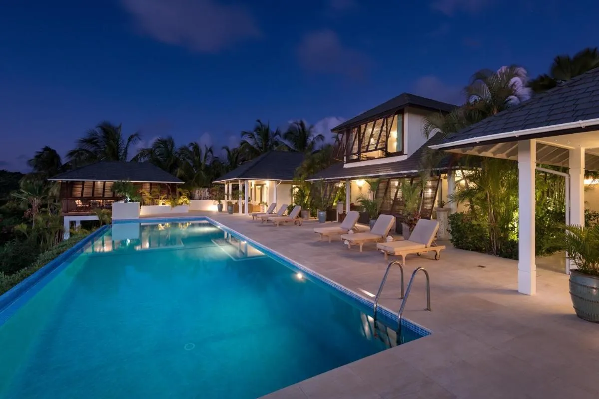 Swimming pool in Tom Tom by Blue Sky Luxury