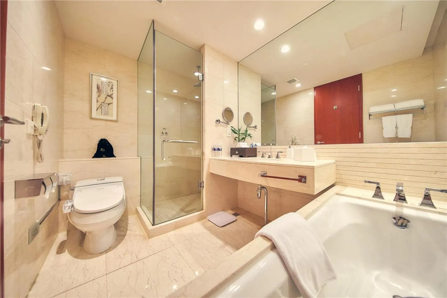 Bathroom in Parkview Hotel